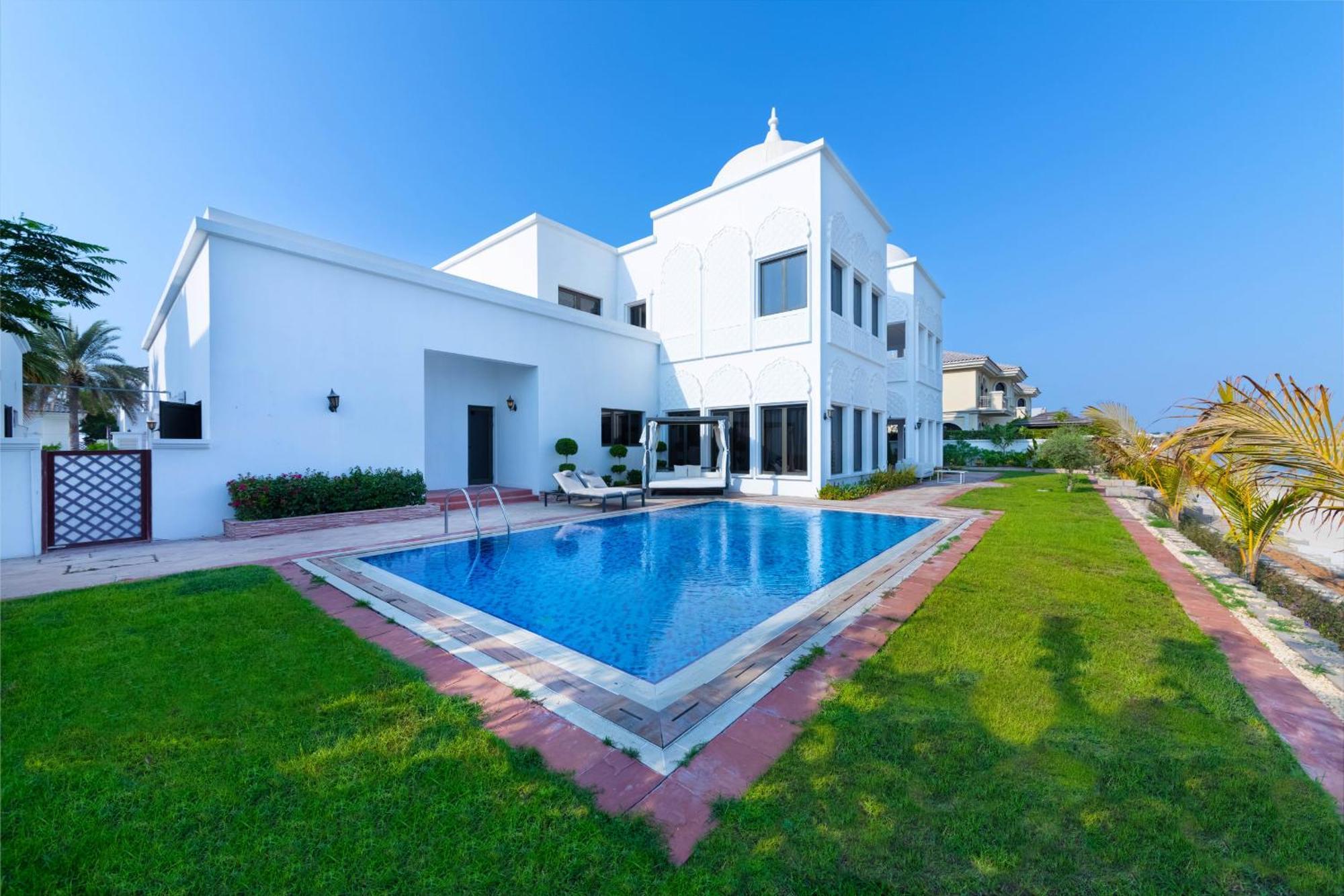 Frond K, Beachfront Signature Villas, Palm Jumeirah - Mint Villa