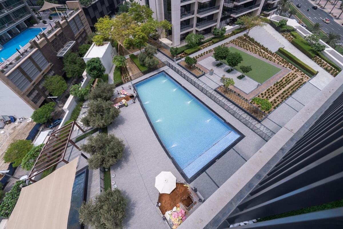 Apartment Bright And Chic 2-bedrooms In Downtown Near Burj Khalifa And Mall!