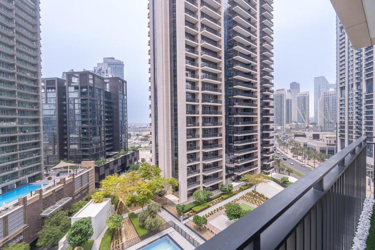 Bright And Chic 2-bedrooms In Downtown Near Burj Khalifa And Mall! Apartment