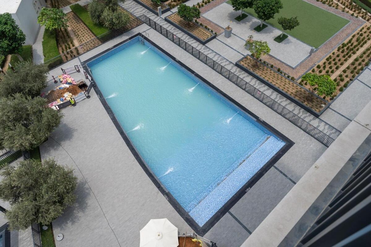 Bright And Chic 2-bedrooms In Downtown Near Burj Khalifa And Mall! *