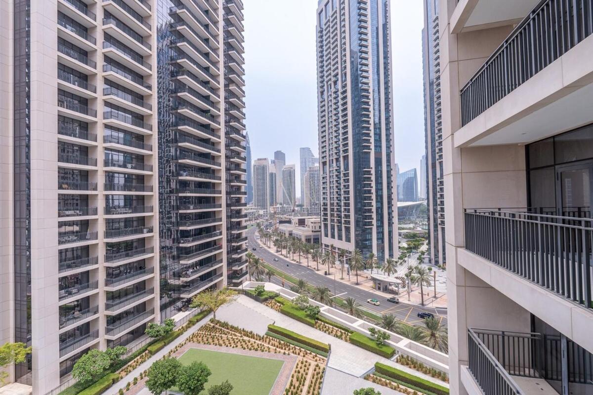 Bright And Chic 2-bedrooms In Downtown Near Burj Khalifa And Mall! Apartment
