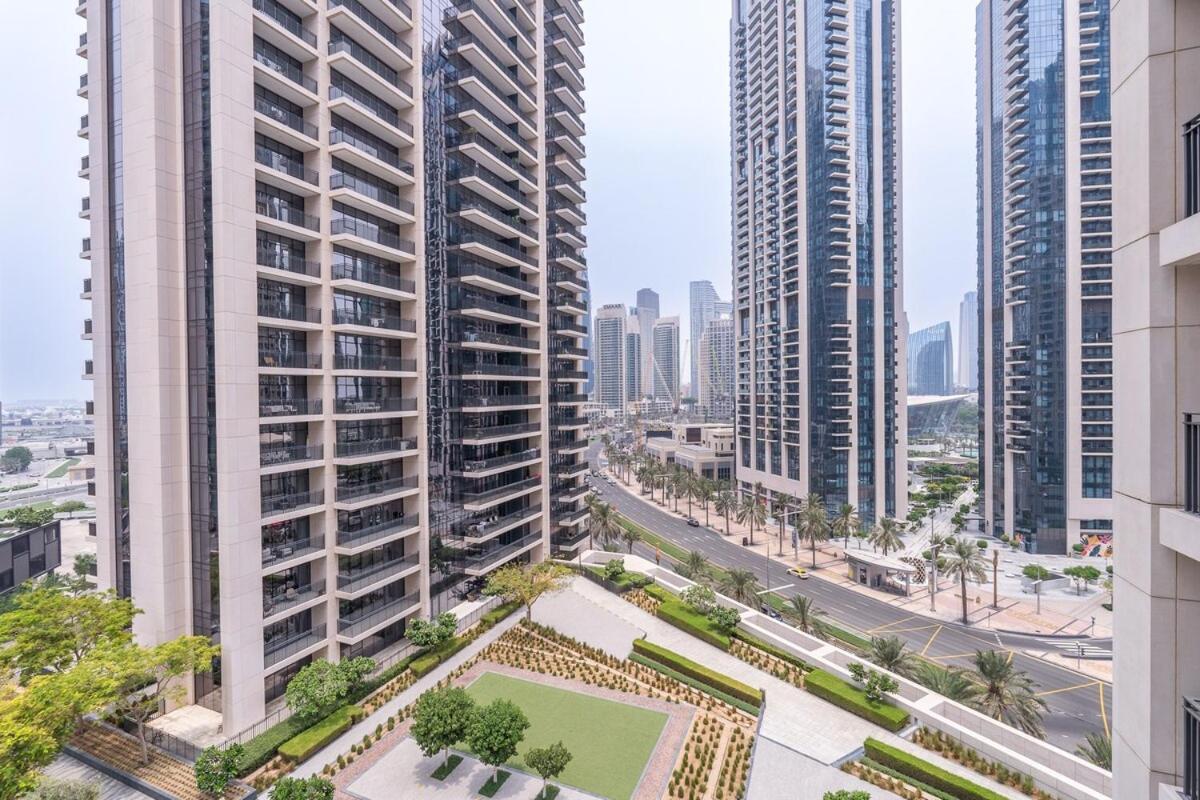 Apartment Bright And Chic 2-bedrooms In Downtown Near Burj Khalifa And Mall!