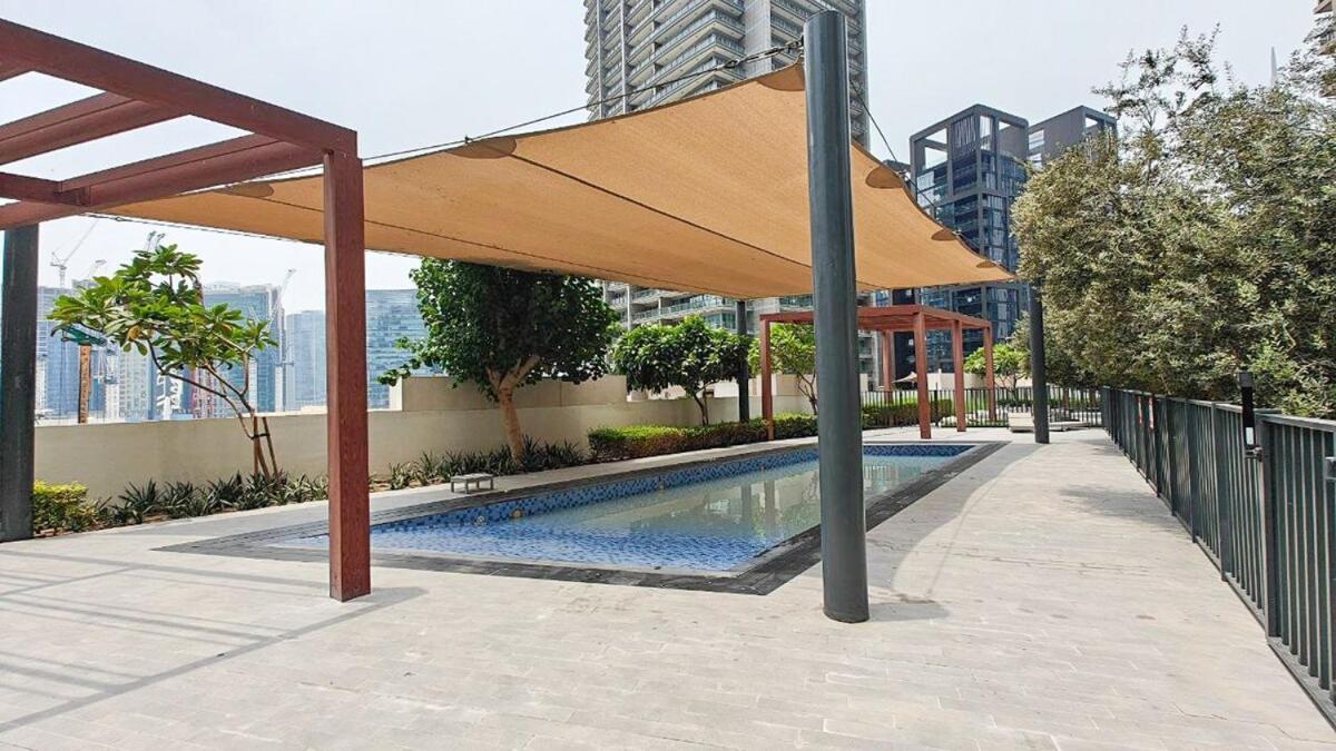 Apartment Bright And Chic 2-bedrooms In Downtown Near Burj Khalifa And Mall! *