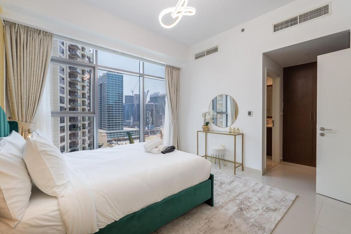 Bright And Chic 2-bedrooms In Downtown Near Burj Khalifa And Mall! *