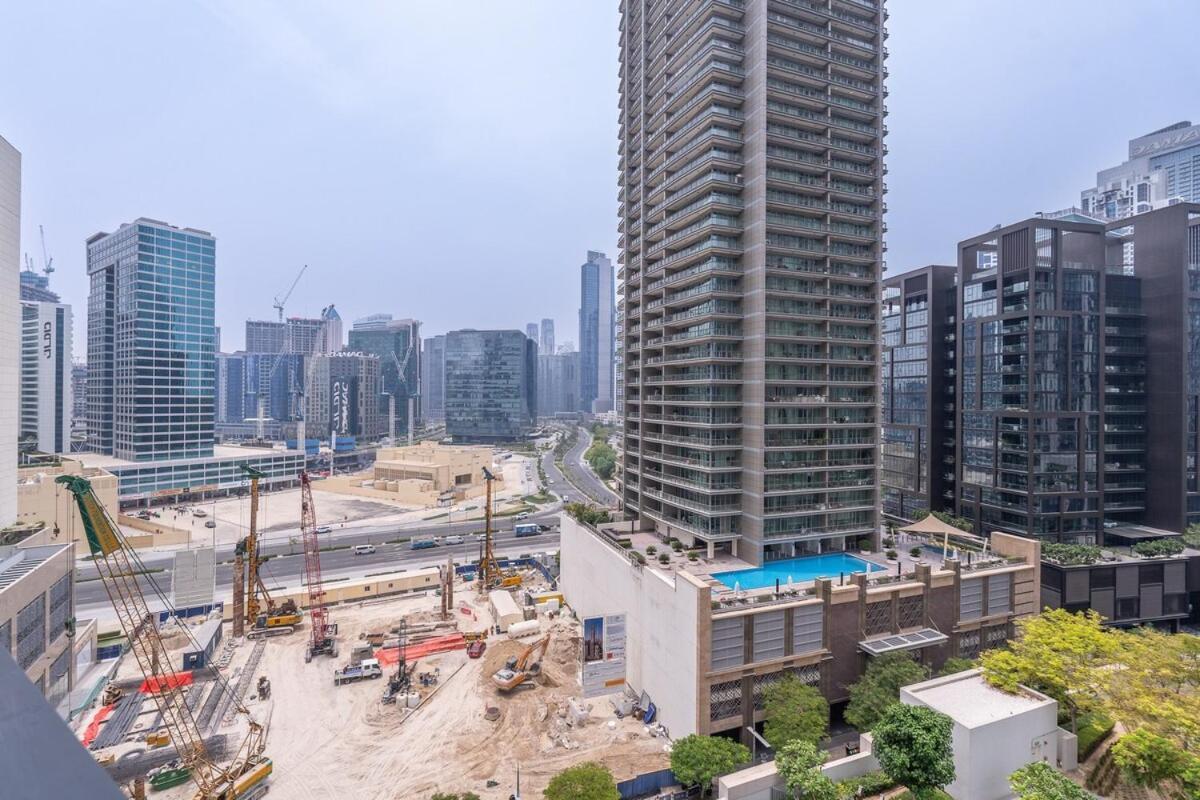 Bright And Chic 2-bedrooms In Downtown Near Burj Khalifa And Mall!