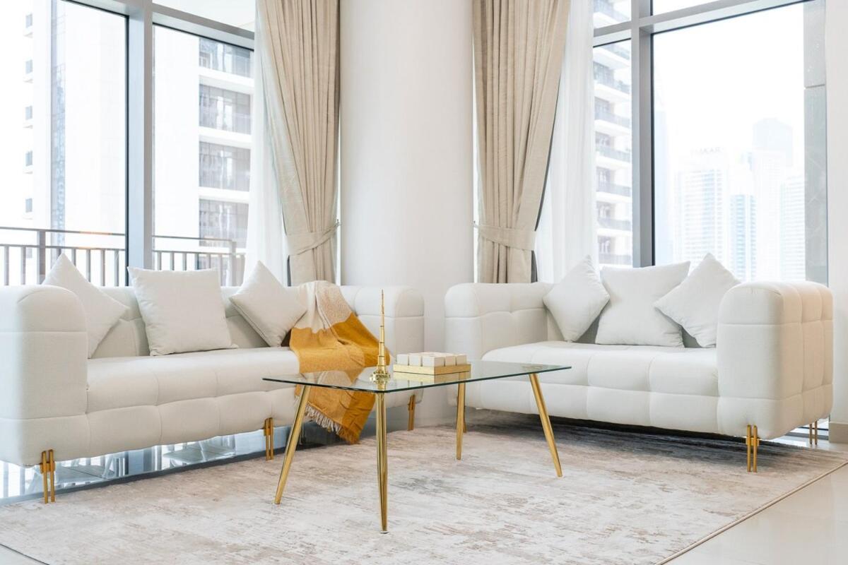 Bright And Chic 2-bedrooms In Downtown Near Burj Khalifa And Mall!