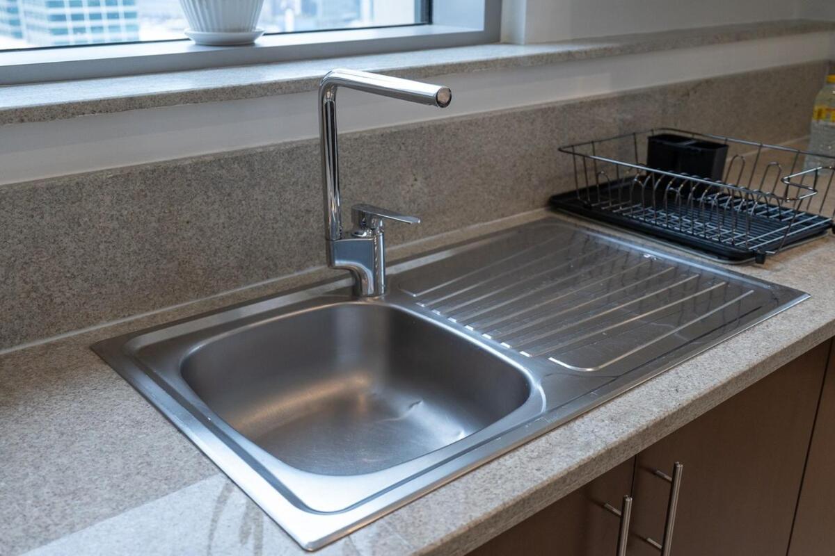 Bright And Chic 2-bedrooms In Downtown Near Burj Khalifa And Mall! * Dubai