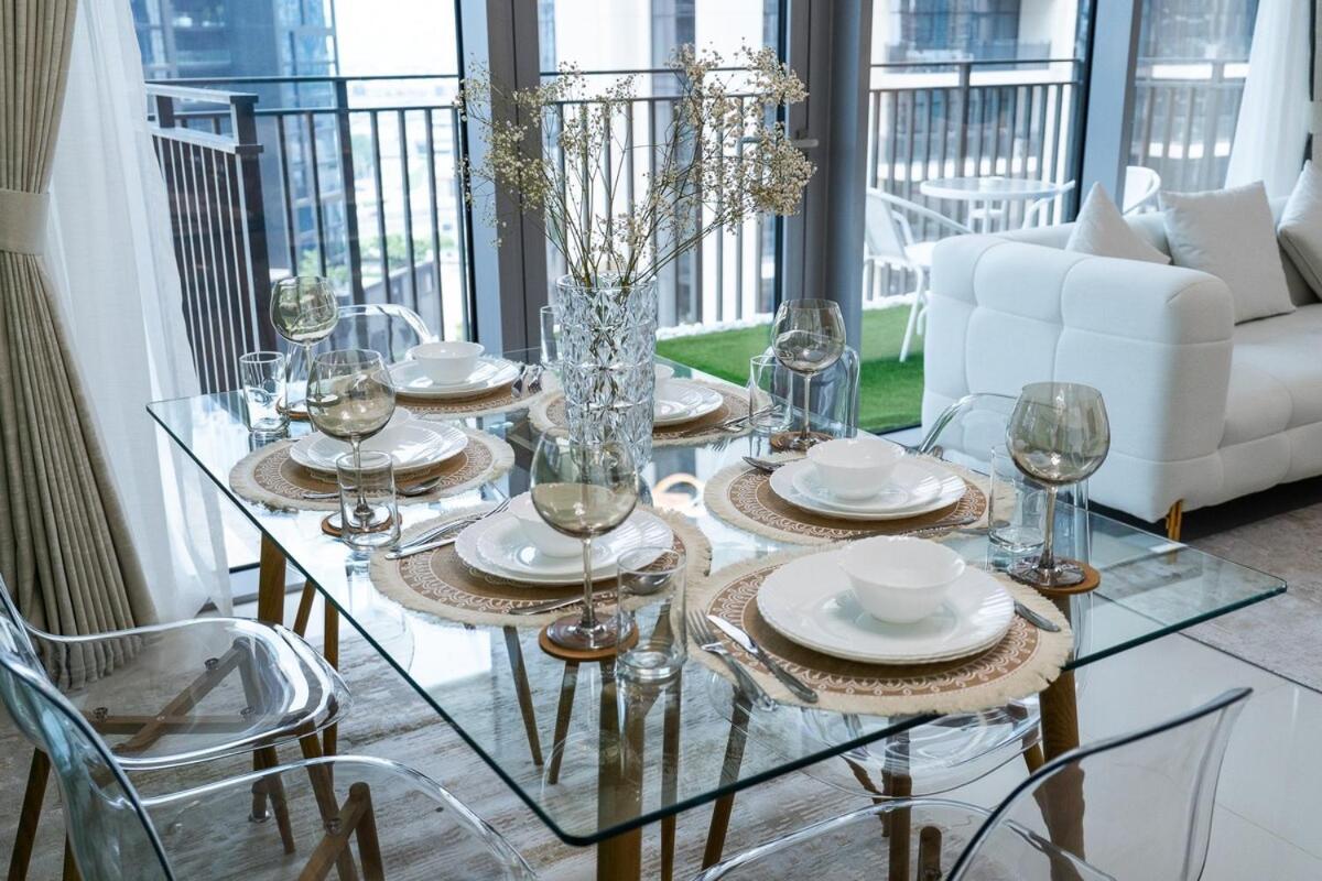 Bright And Chic 2-bedrooms In Downtown Near Burj Khalifa And Mall! Apartment *
