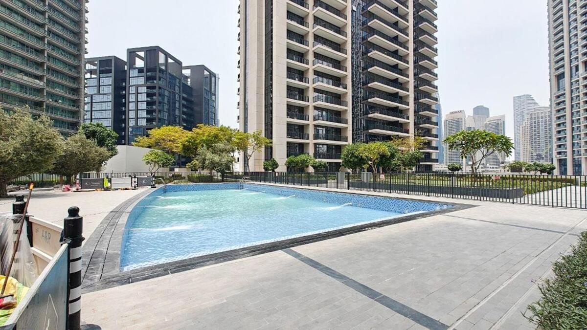 Bright And Chic 2-bedrooms In Downtown Near Burj Khalifa And Mall! *