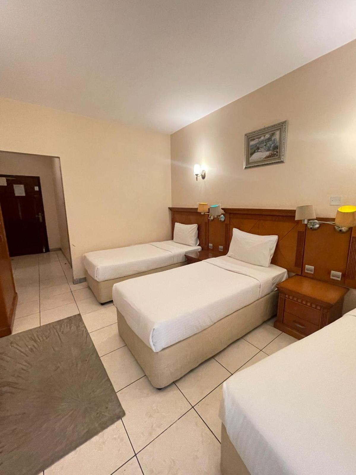 Tara Hotel