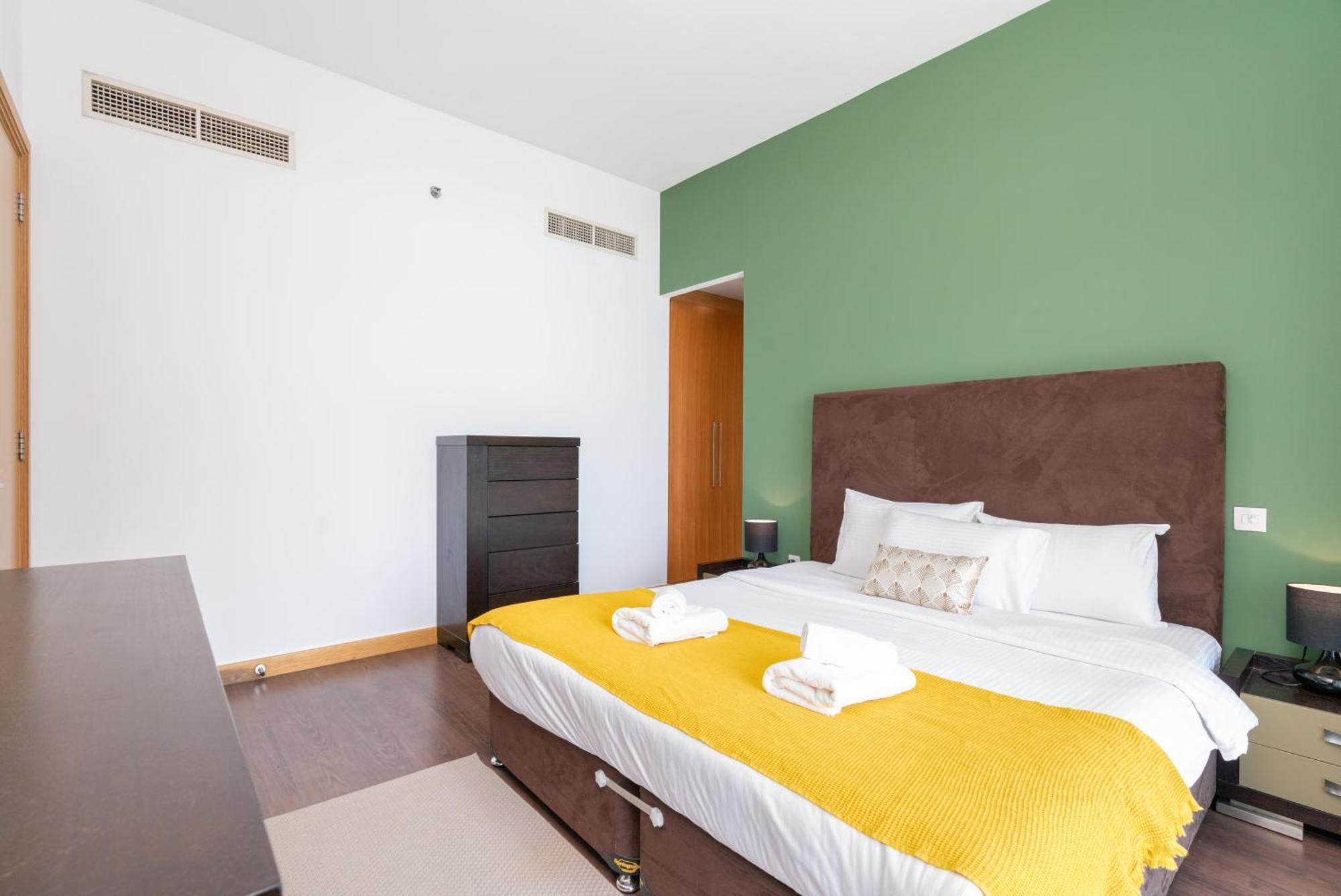 Vacay Lettings -2 Bed Iris Blue Marina