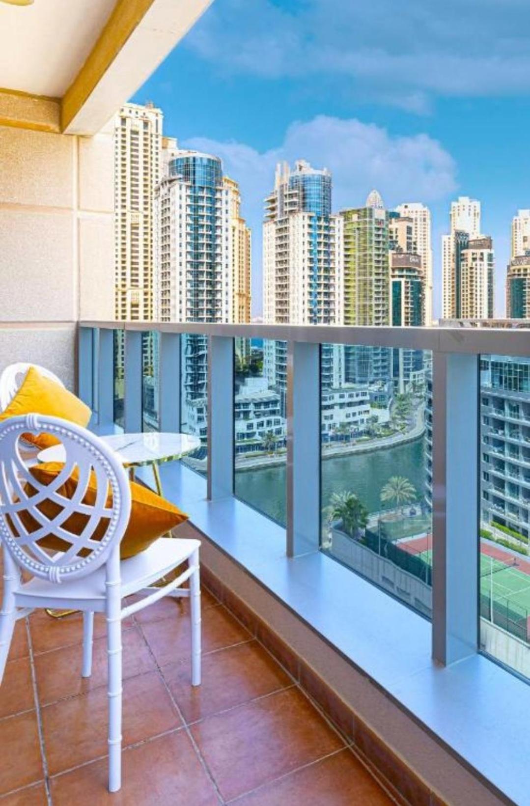Luxury And Spacious Full Marina View