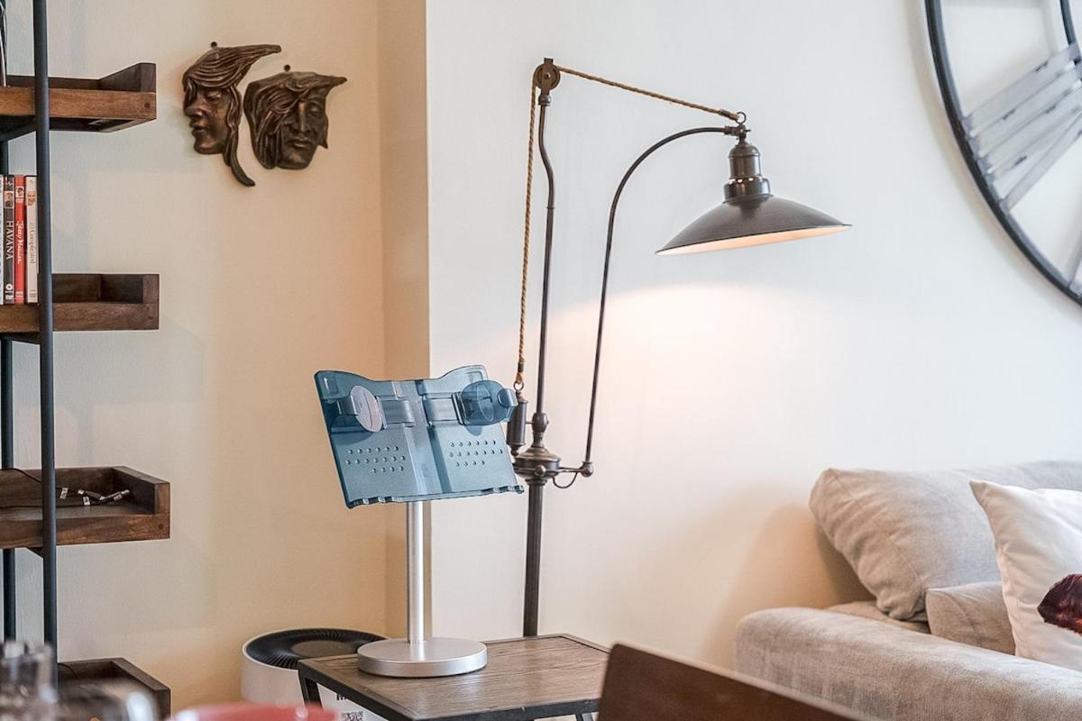 Modern Aesthetic 1-bedroom With Exudes Warmth And Style In Jlt! Apartment Dubai