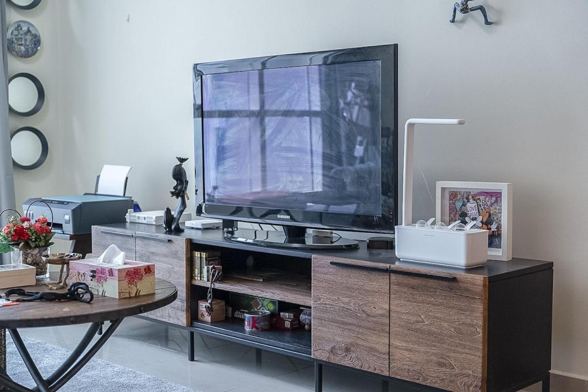 Modern Aesthetic 1-bedroom With Exudes Warmth And Style In Jlt!