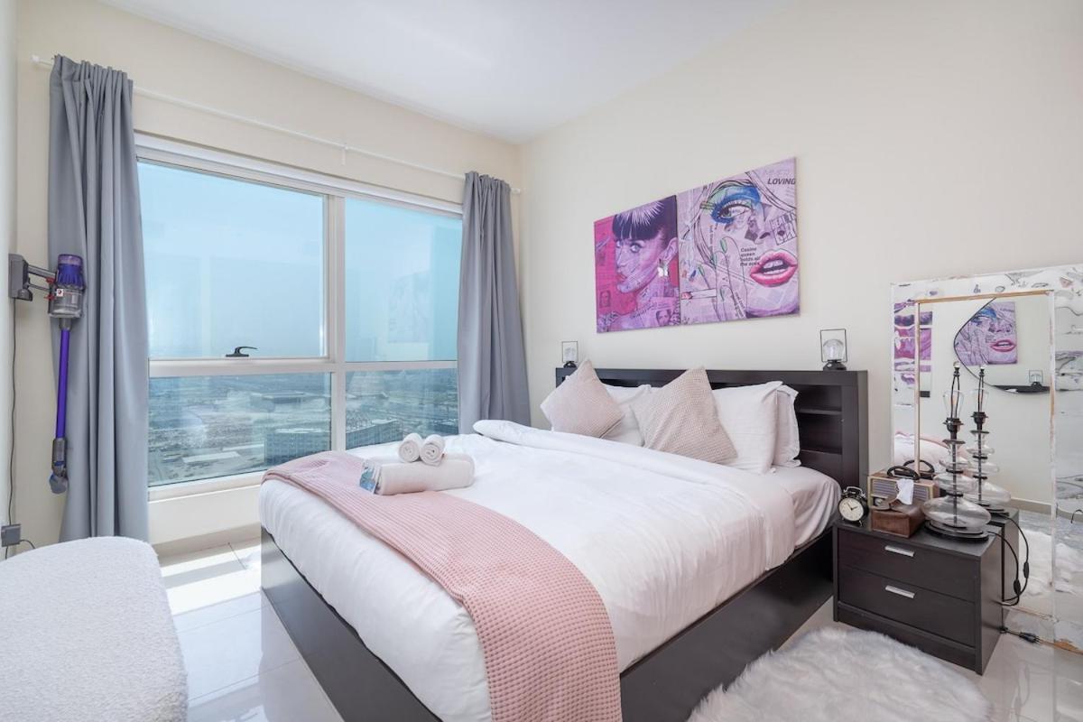 Modern Aesthetic 1-bedroom With Exudes Warmth And Style In Jlt! * Dubai