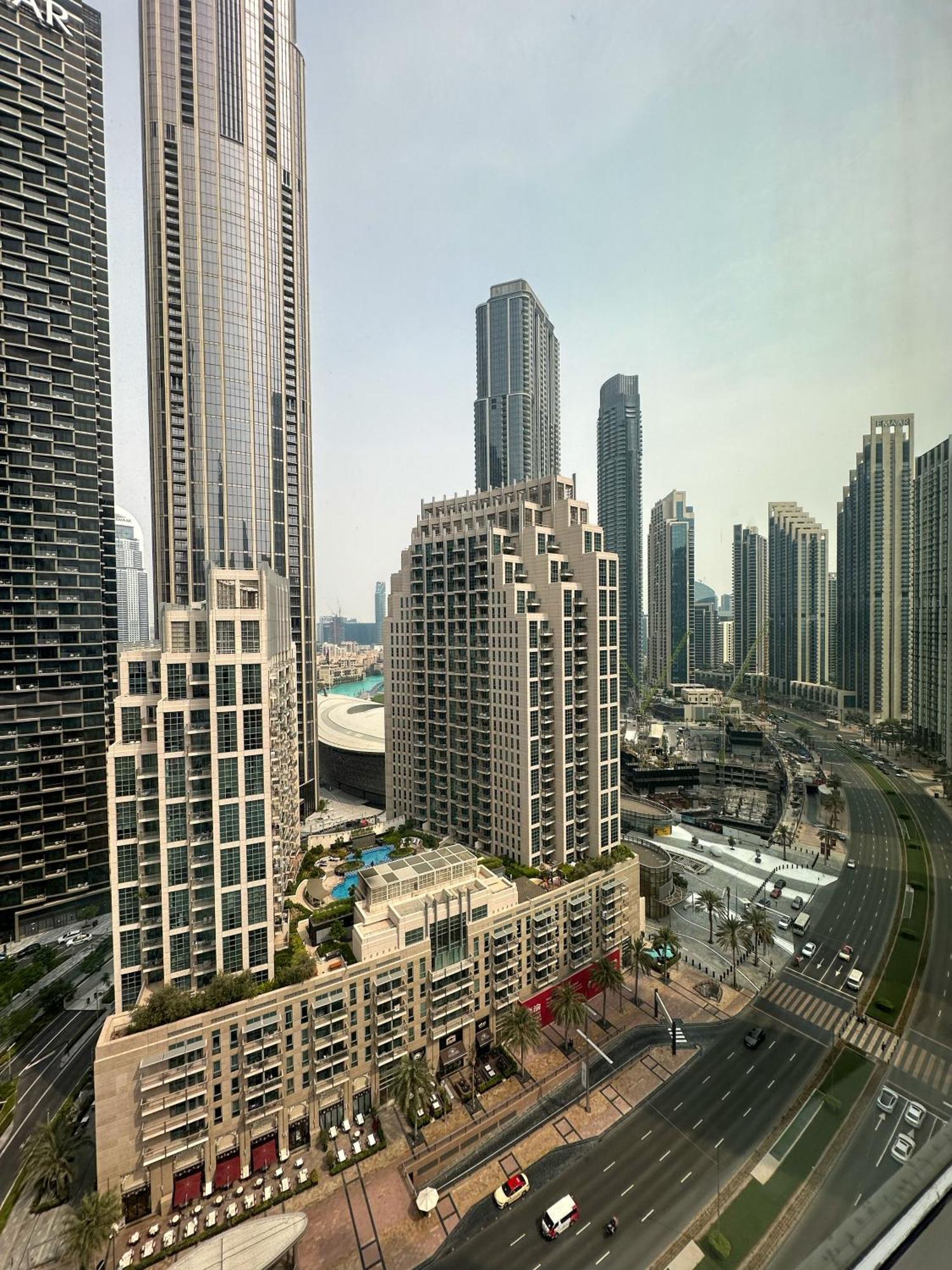 Easygo - Comfy 2bdr In Loft Tower Downtown * Dubai