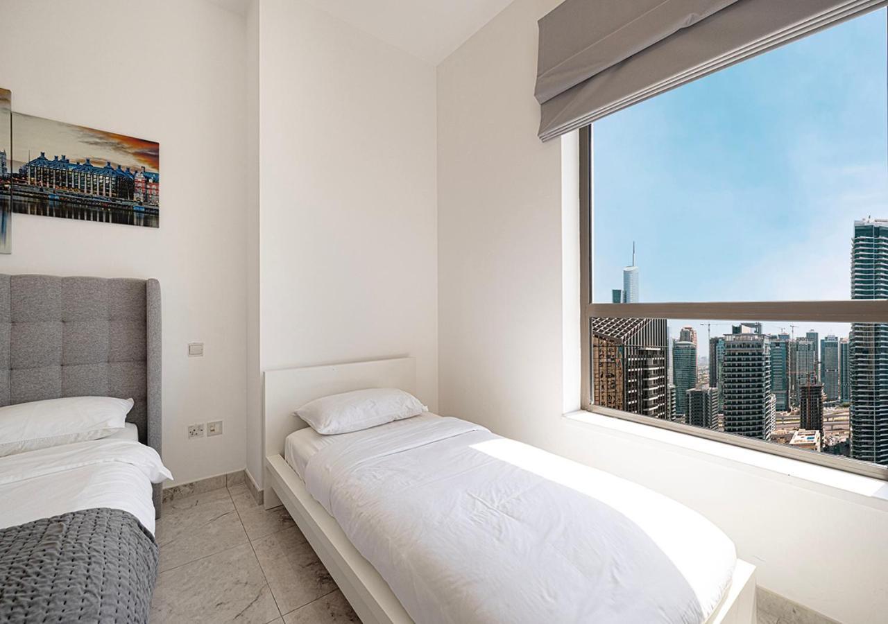 Luxury Beachfront 2bd Apt, Shams, Jbr Dubai