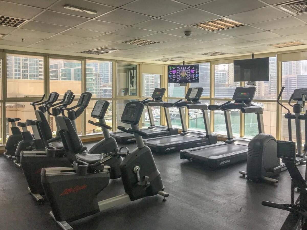 Frank Porter - Marina Quays West Tower Apartment Dubai