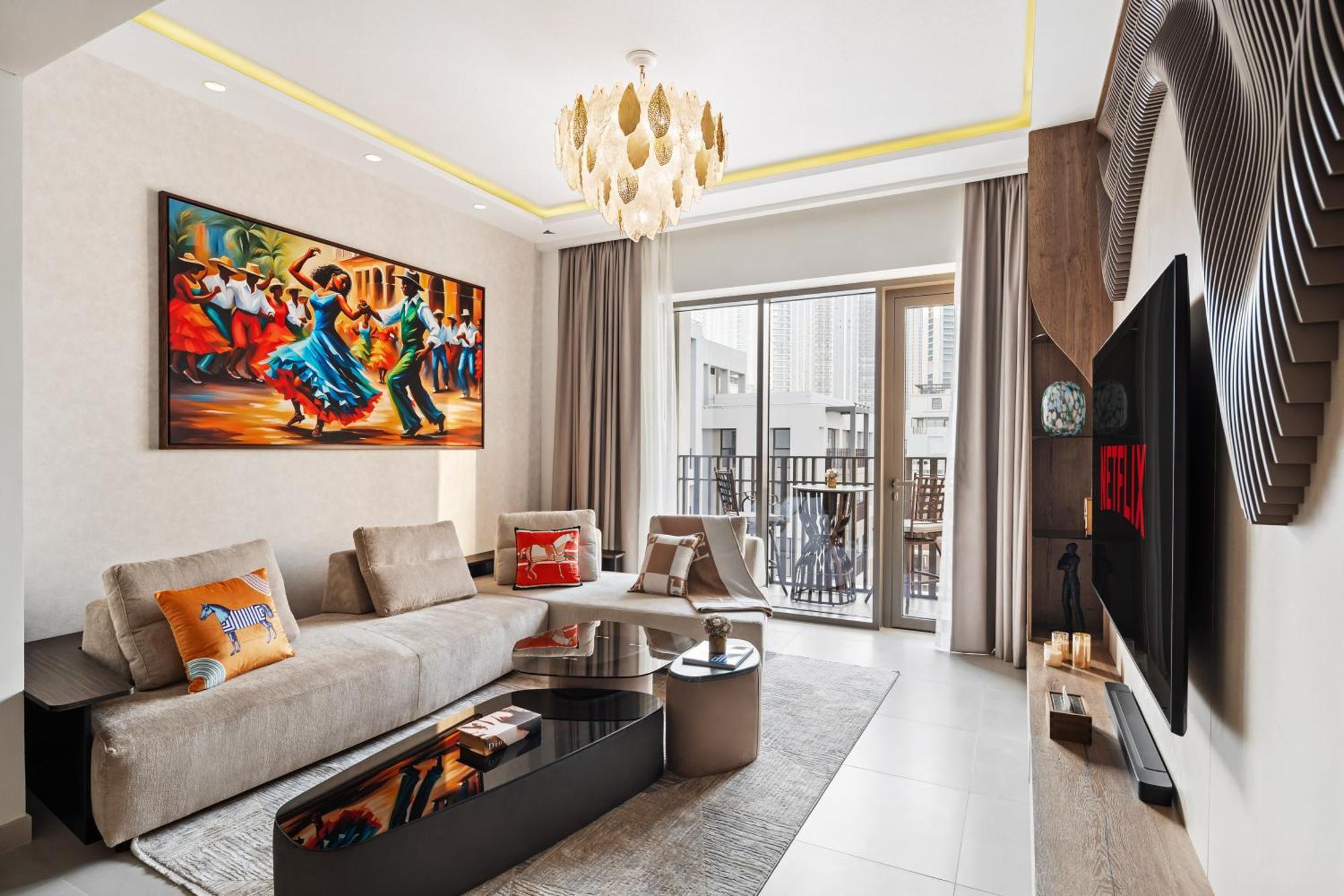 Stylish Poolside In Creek Harbour - By Dustay Apartment