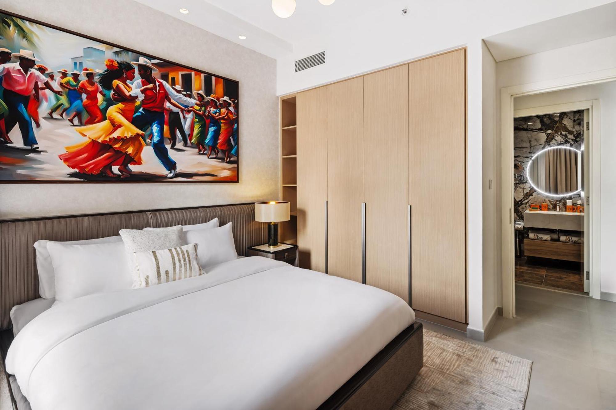 Apartment Stylish Poolside In Creek Harbour - By Dustay *