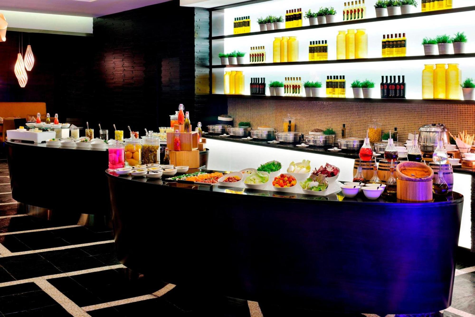 Hotel Marriott Al Jaddaf, 5*