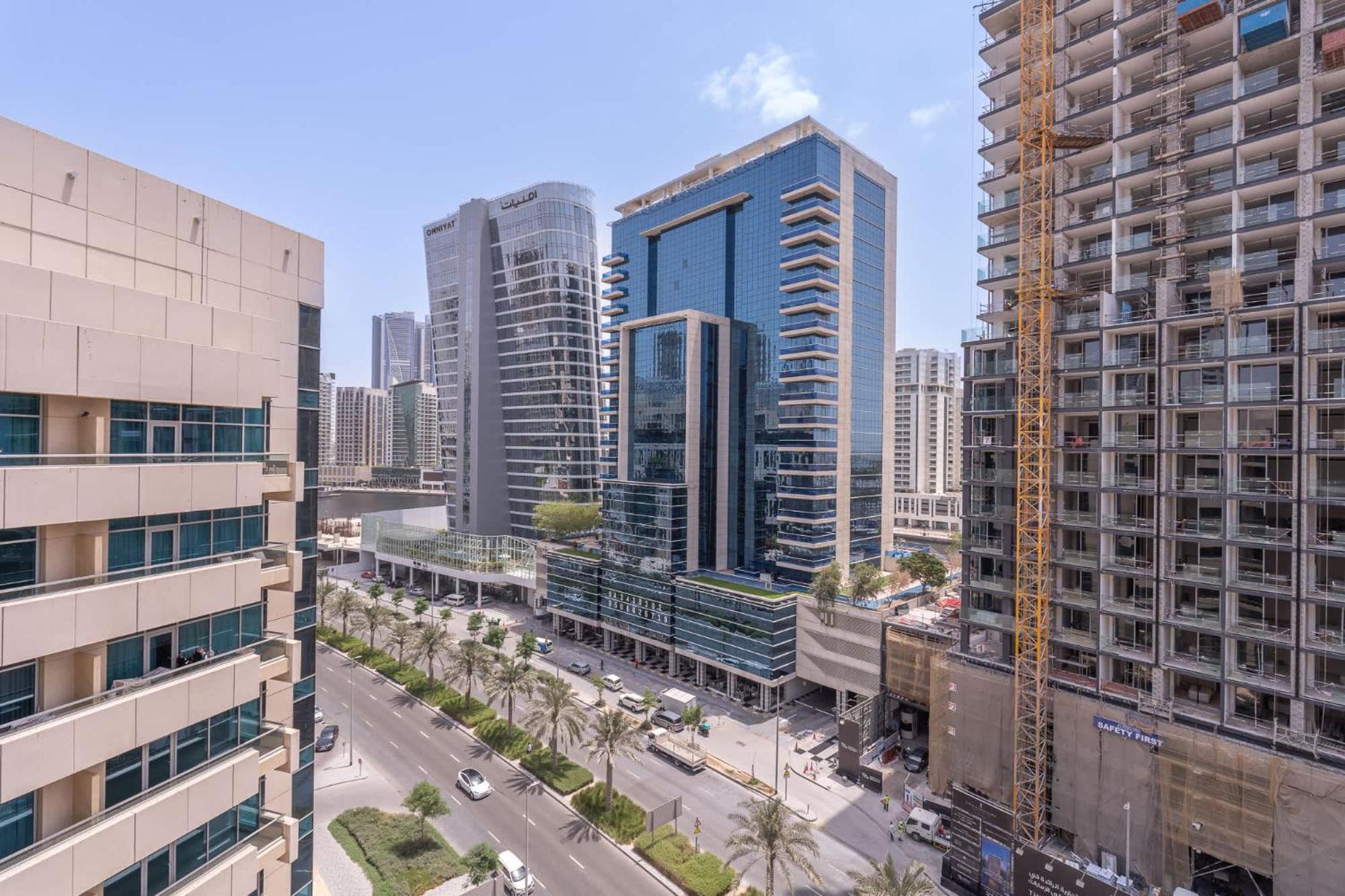 Apartment Dazzling In Business Bay With Stunning Views