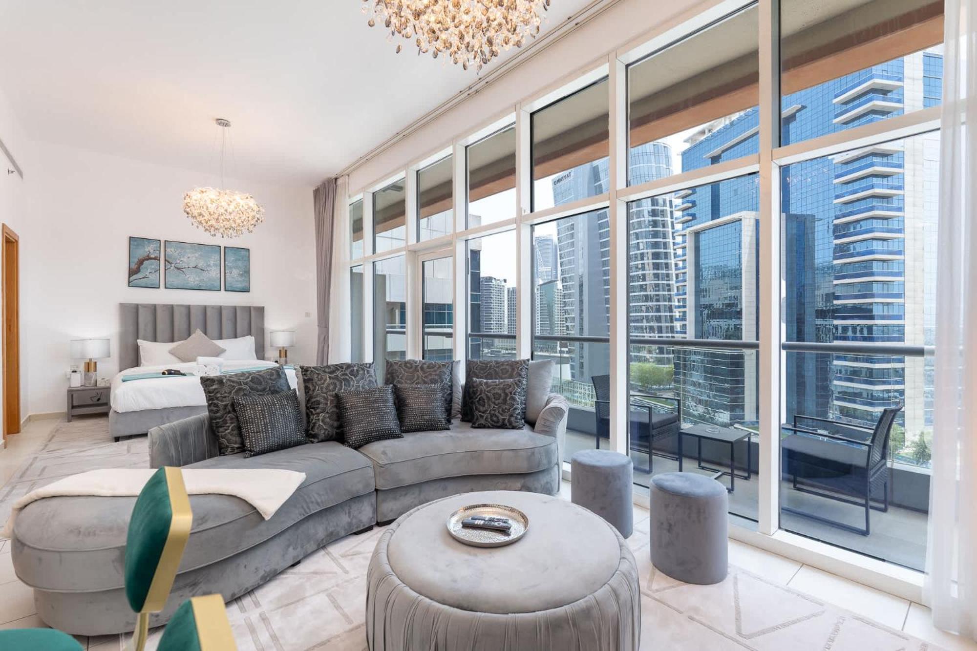 Apartment Dazzling In Business Bay With Stunning Views