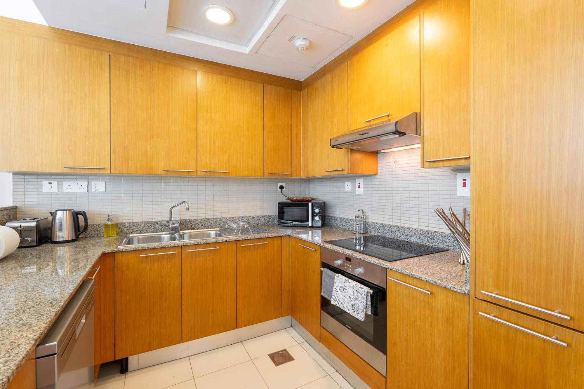 Dazzling In Business Bay With Stunning Views Apartment *