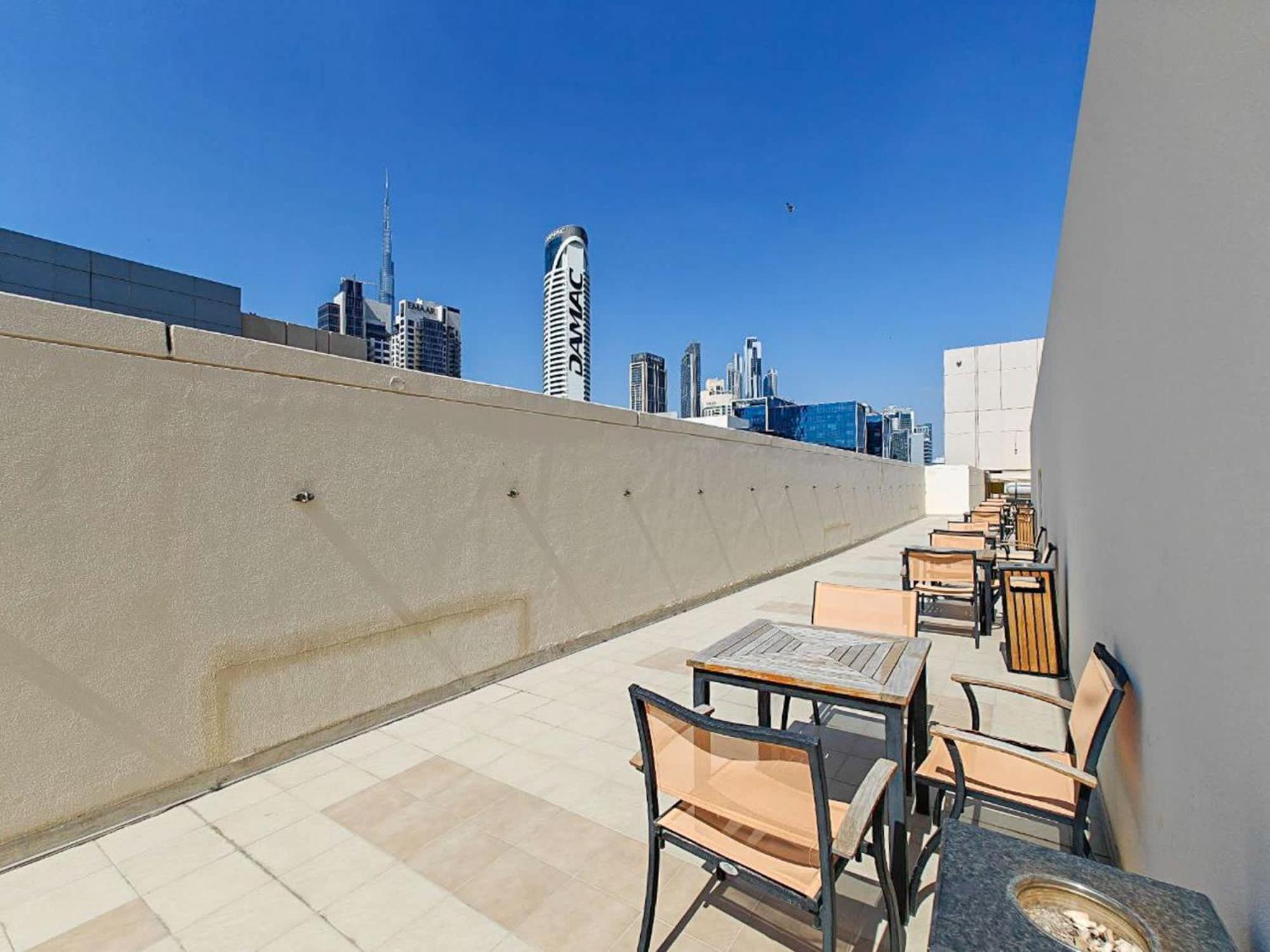 Dazzling In Business Bay With Stunning Views Apartment *