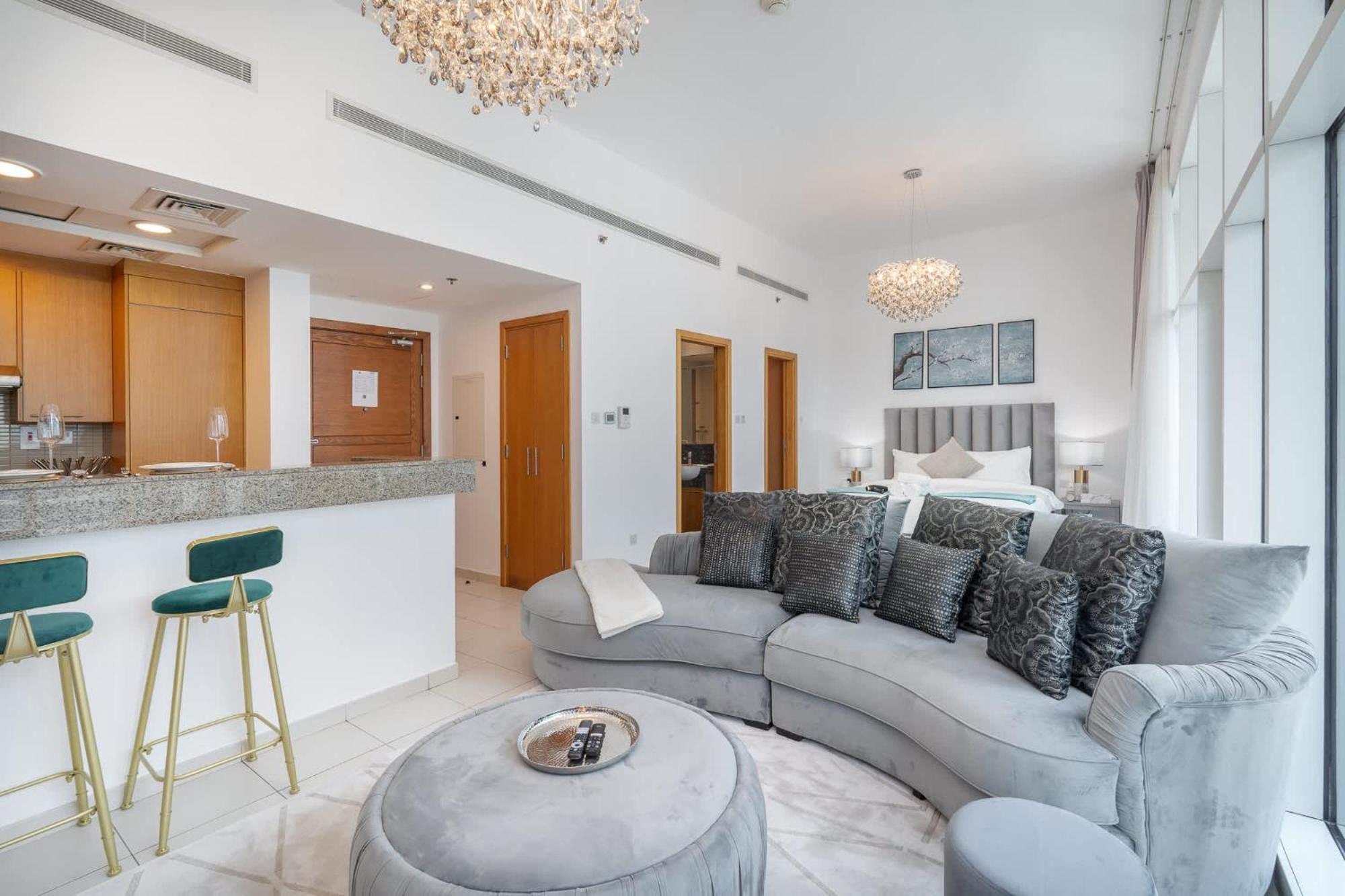 Apartment Dazzling In Business Bay With Stunning Views