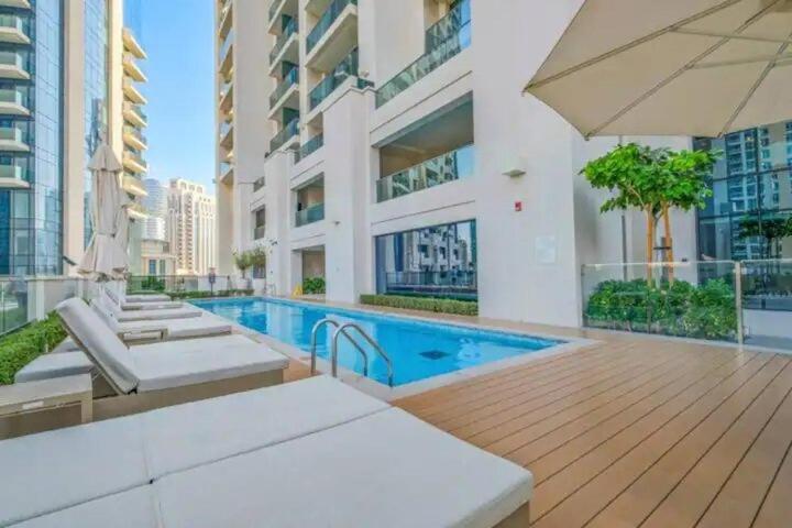 Gorgeous 2-bedroom In Downtown Dubai, Near Burj Khalifa! Daire *