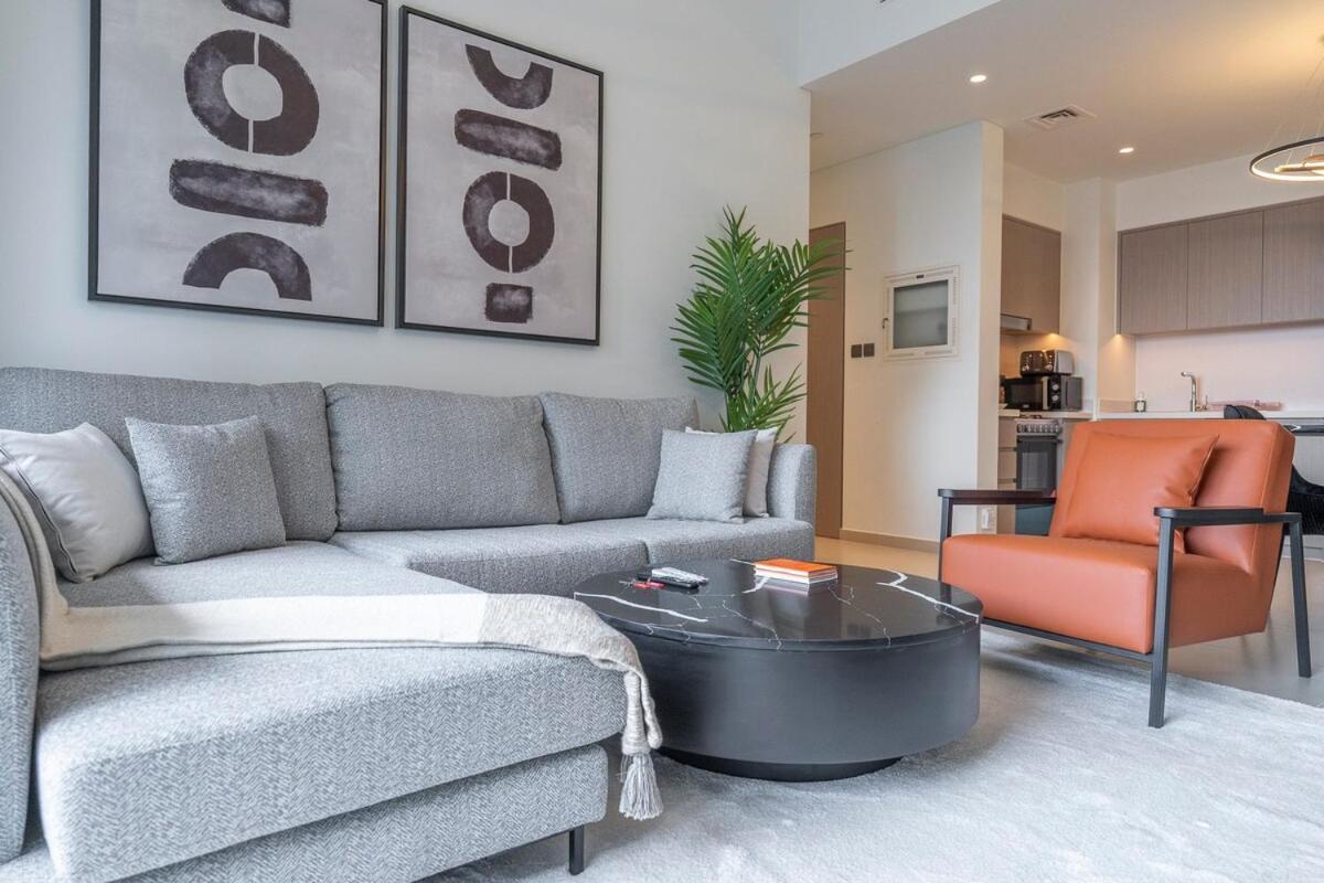 Gorgeous 2-bedroom In Downtown Dubai, Near Burj Khalifa! Daire