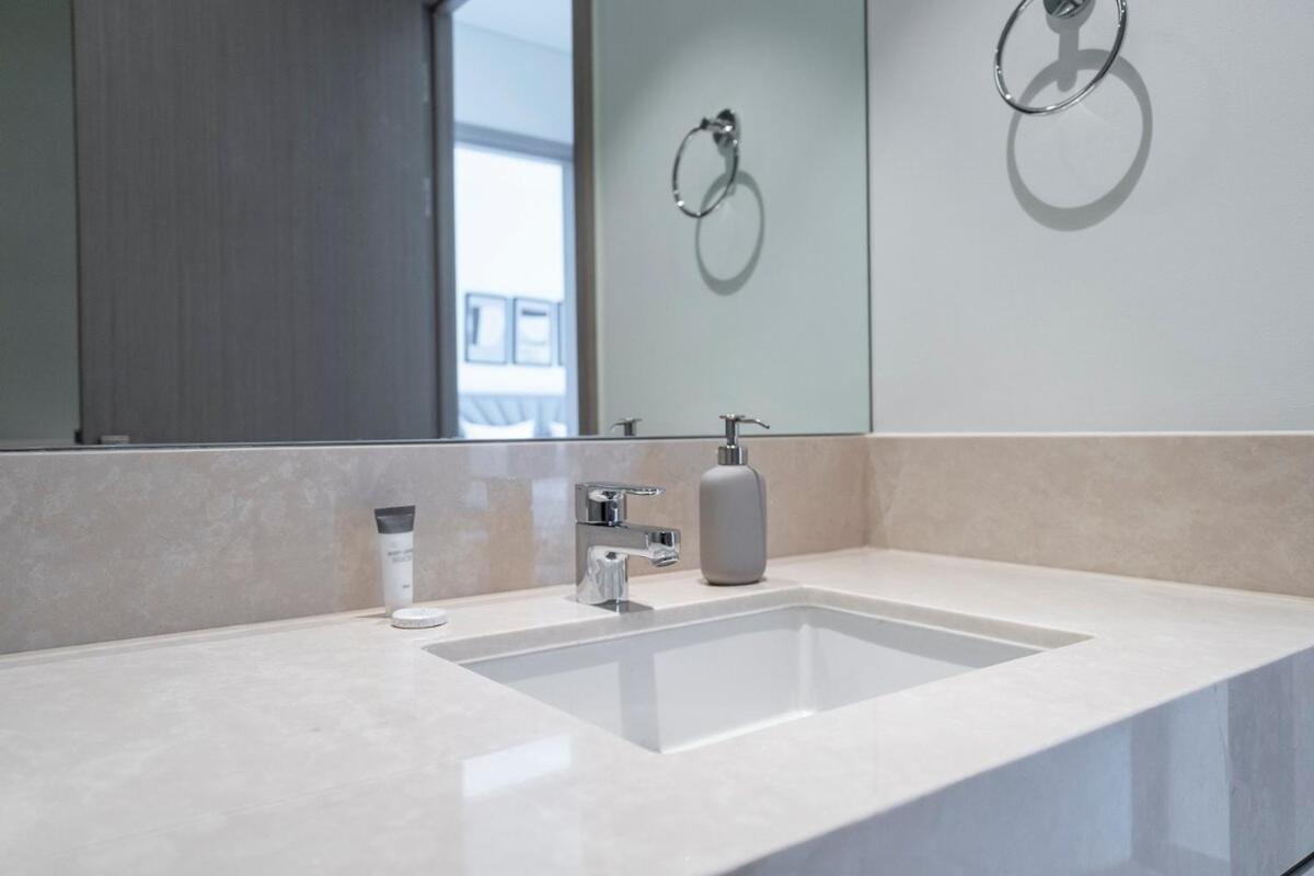 Gorgeous 2-bedroom In Downtown Dubai, Near Burj Khalifa! Daire *