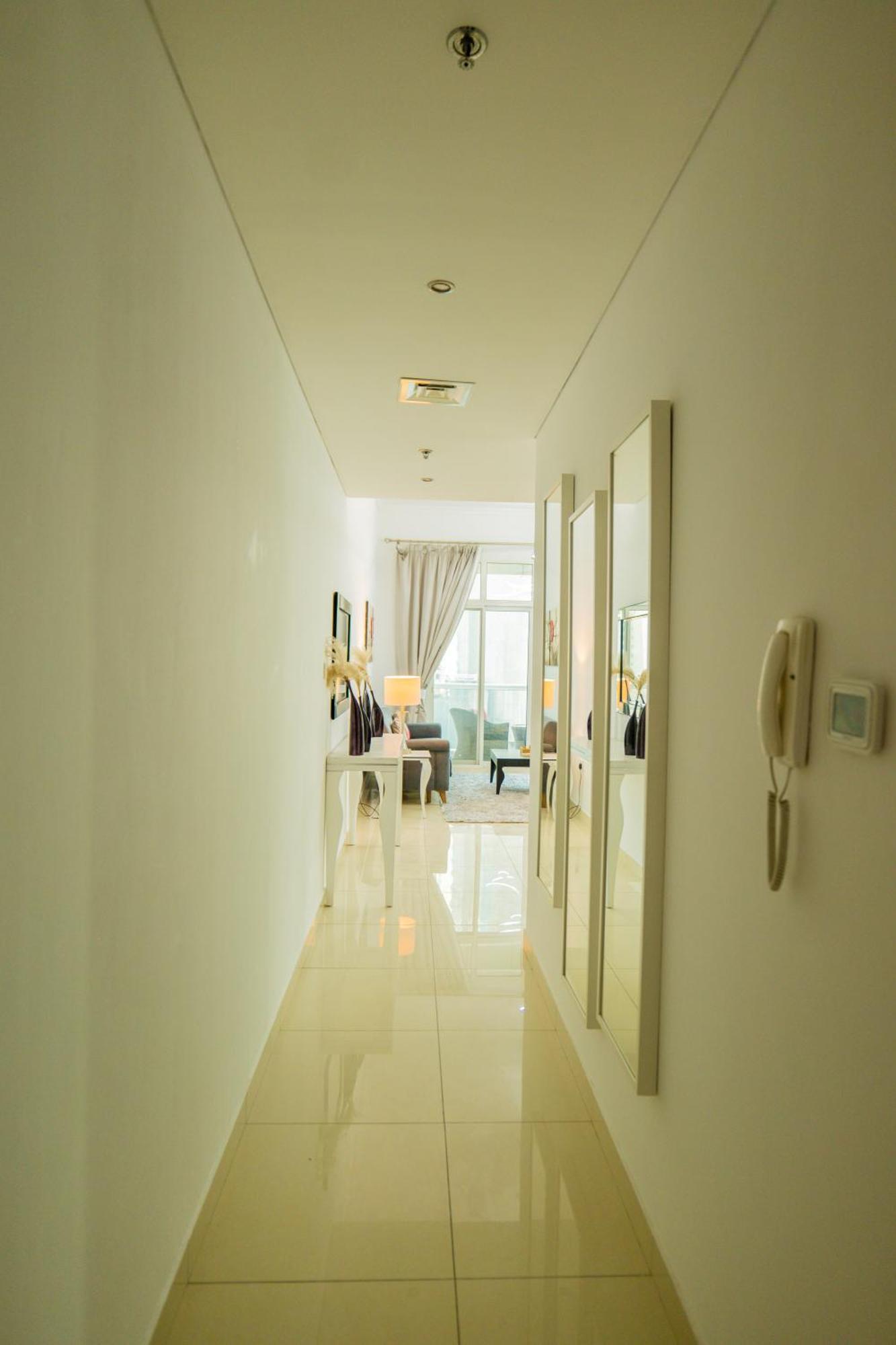 Elegant 1br With Breathtaking View In Marina Apartment *