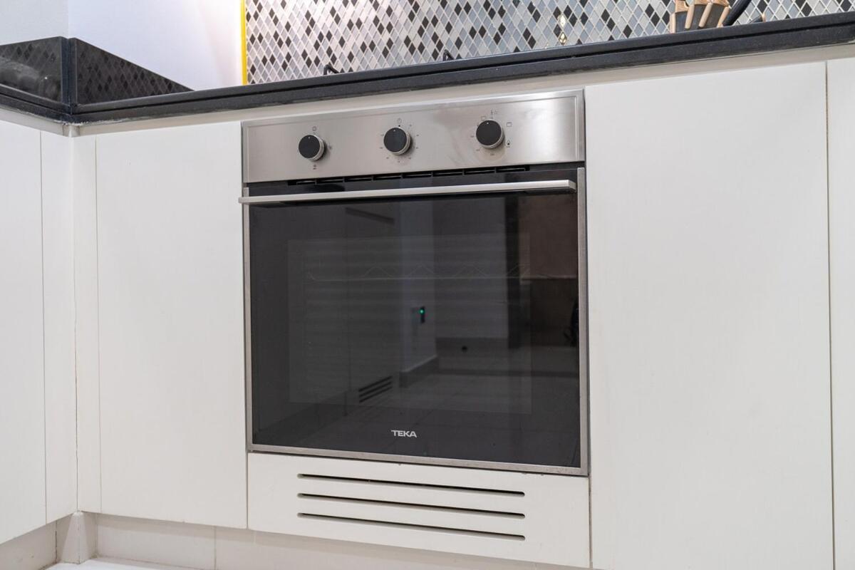 Modern 2br Perfect For 4 In Business Bay Apartment Dubai