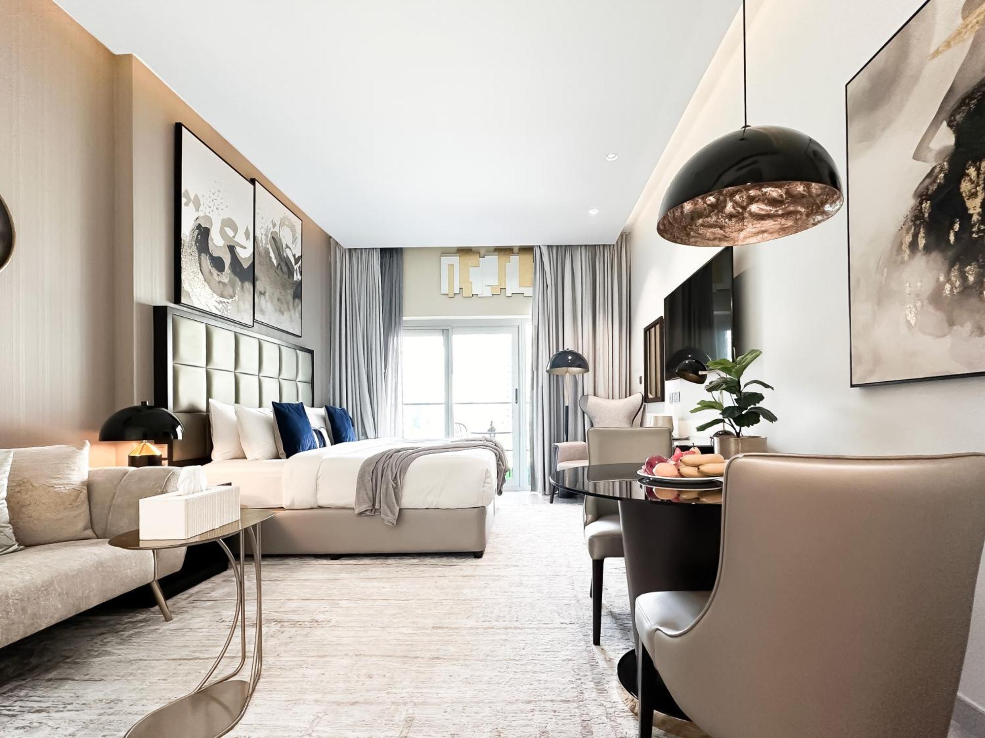 Unparalleled Splendor - Luxe In Business Bay Apartment *