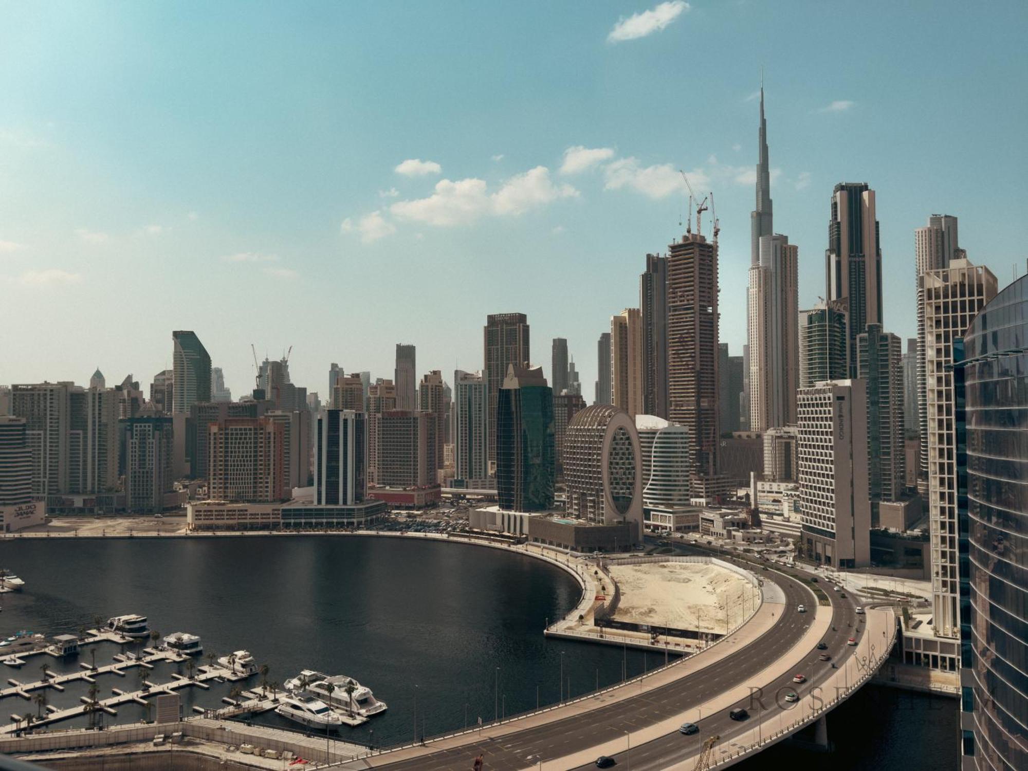 Rosenheim | 1 Bedroom Modern W/burj Khalifa View Holiday home Dubai