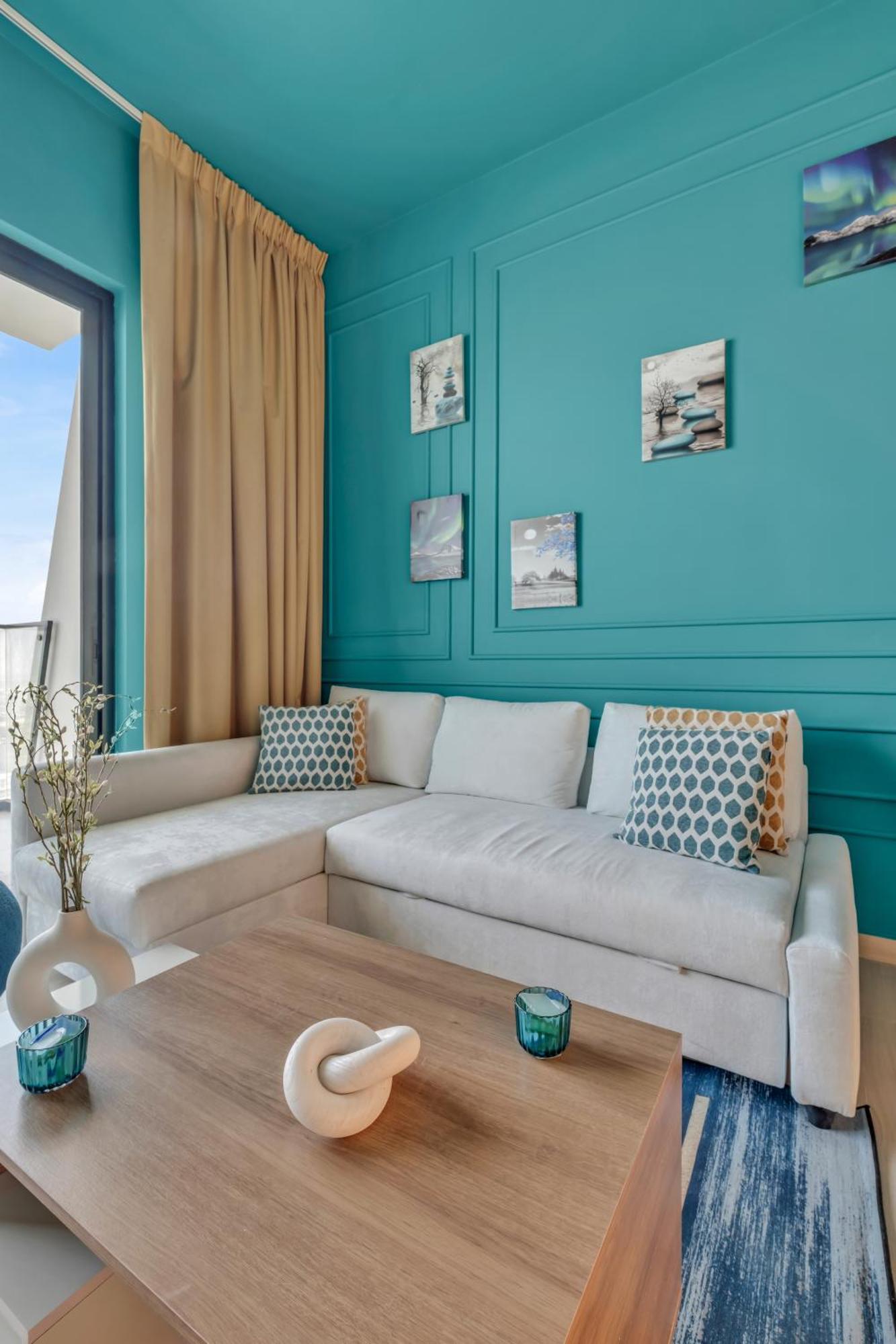 Chic 2br For 6 With King Bed, Pool, Stunning Views *