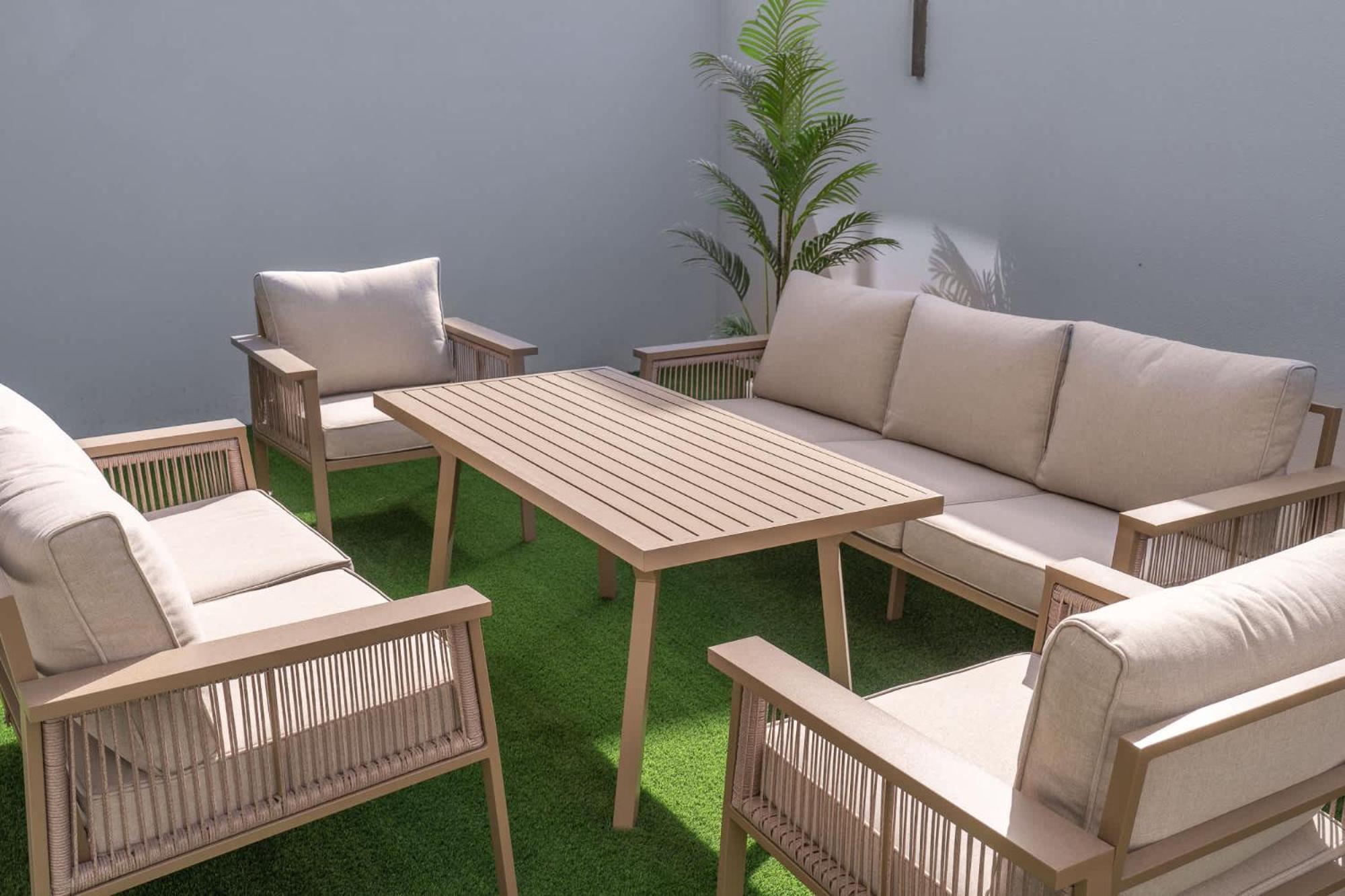 Classy 4-bedroom With Spacious Balcony In Nad Al Sheba Pousada