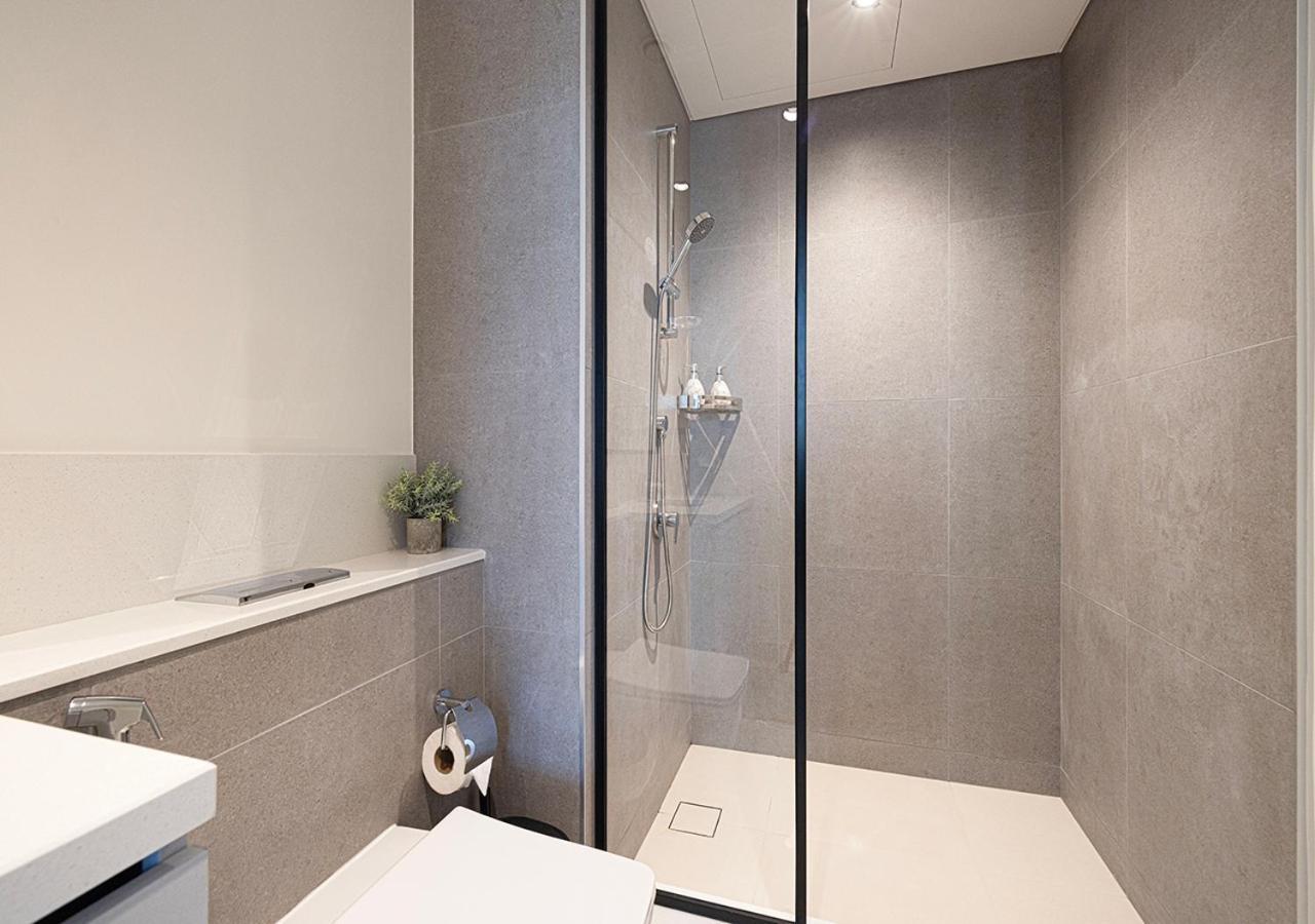 Glorious Burj Khalifa & Fountain Views, 4bdr *