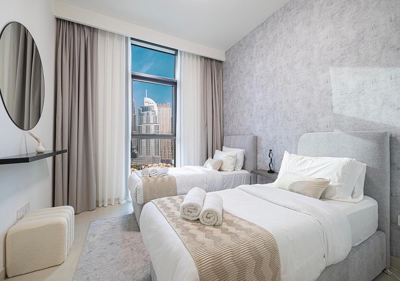 Glorious Burj Khalifa & Fountain Views, 4bdr Dubai