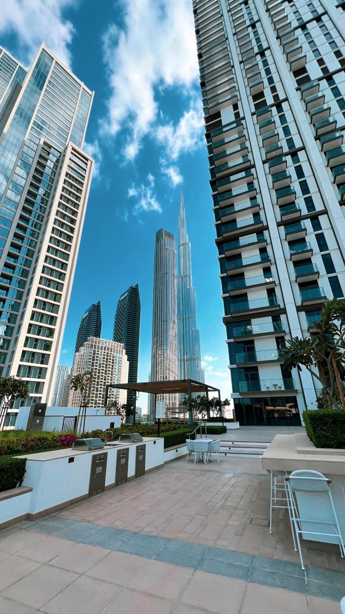 Glorious Burj Khalifa & Fountain Views, 4bdr Apartamento Dubai
