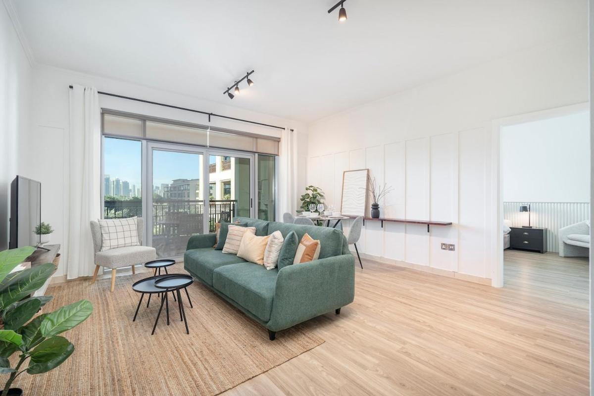 Daire Warm 2-bedrooms With Modern Kitchen Interior In The Greens!