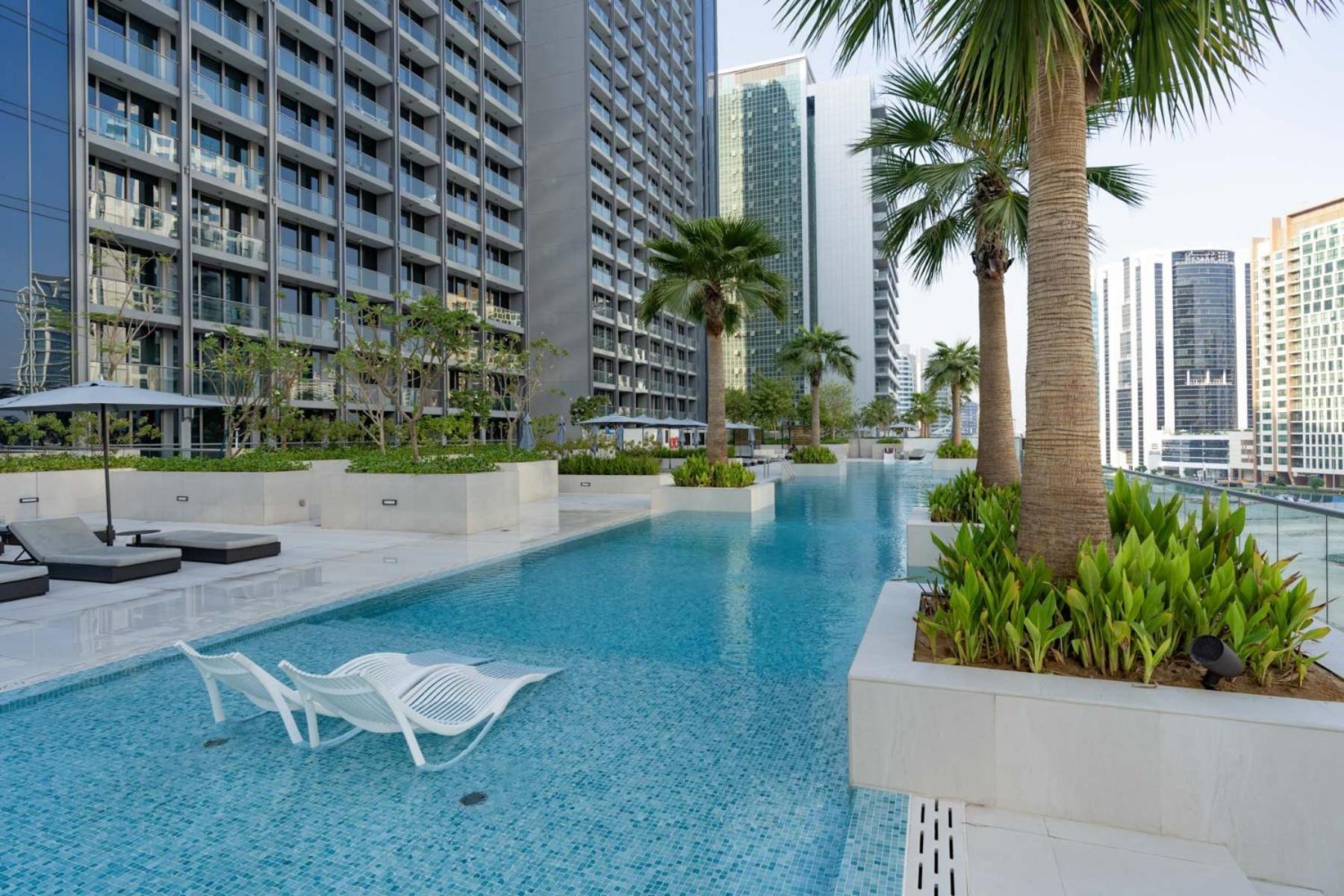 Breathtaking Prime Location Burj Khalifa View Apartment *