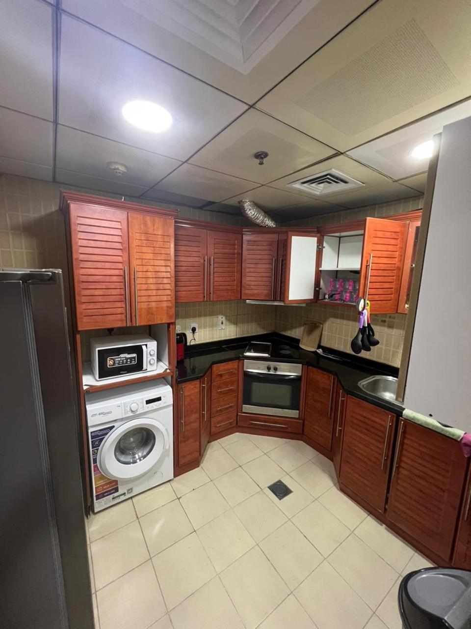 Luxnest Internet Private Bed Space Men Only Han/Misafirhane Dubai
