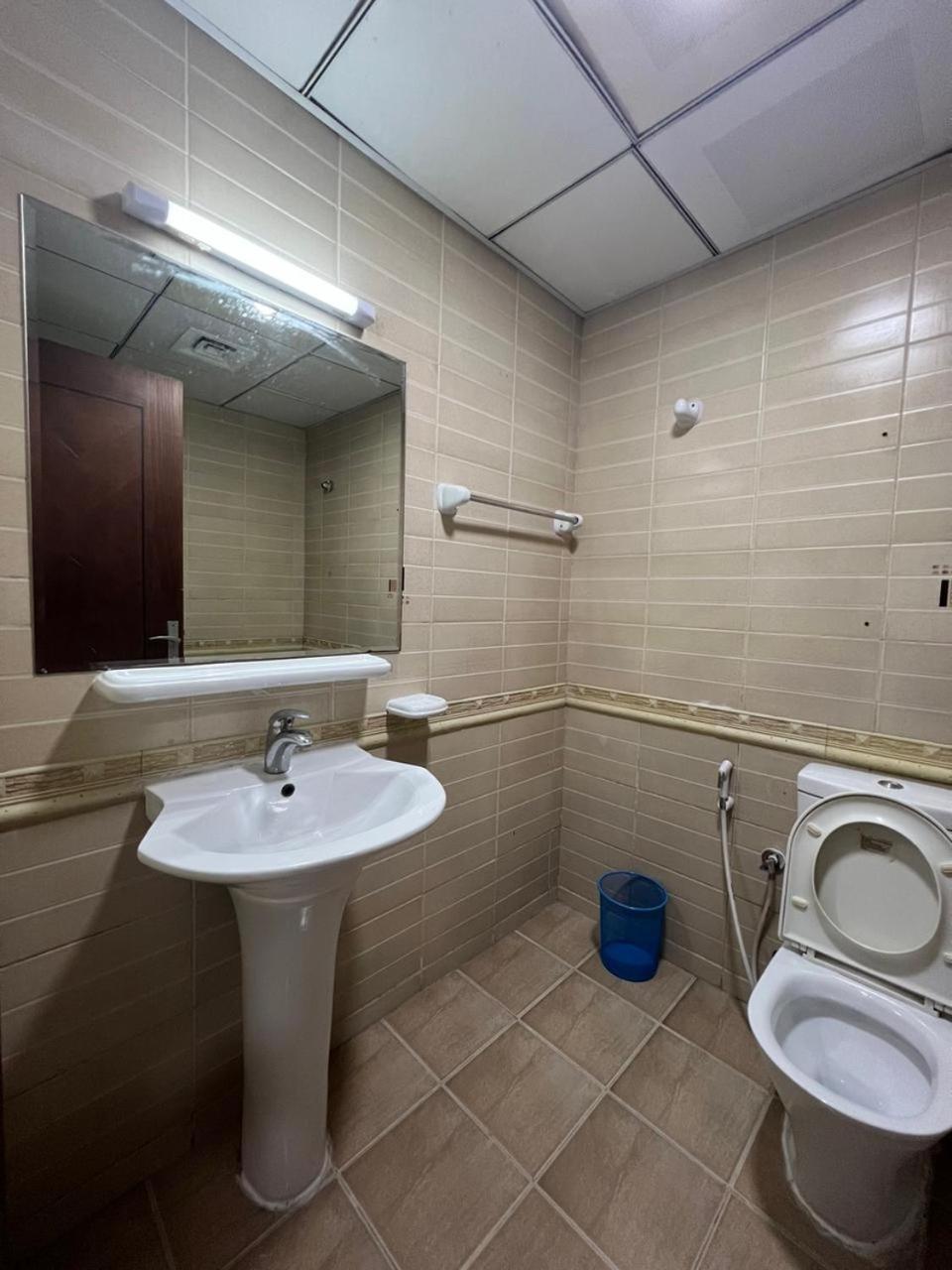 Luxnest Internet Private Bed Space Men Only Han/Misafirhane *