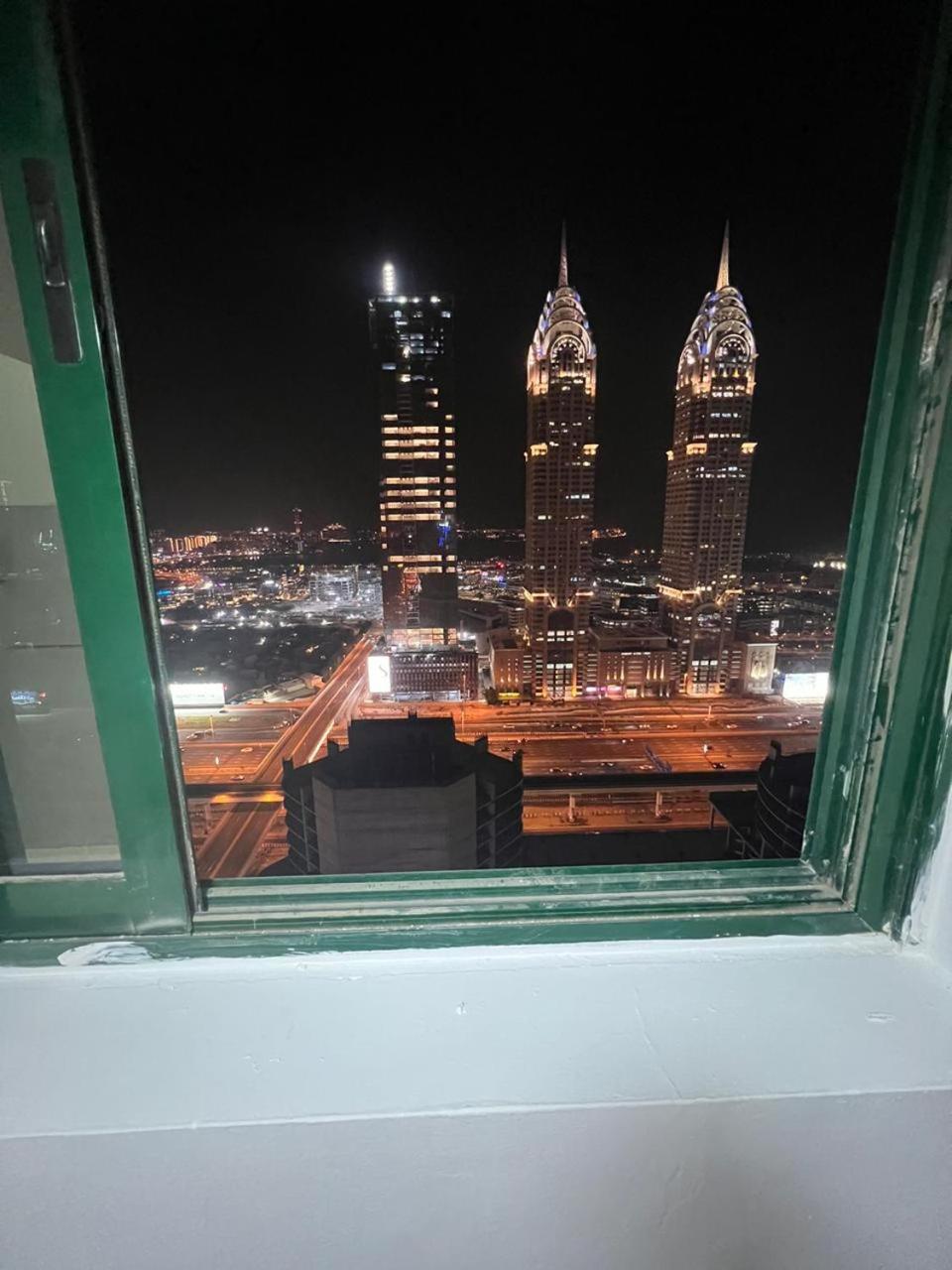 Luxnest Internet Private Bed Space Men Only Dubai