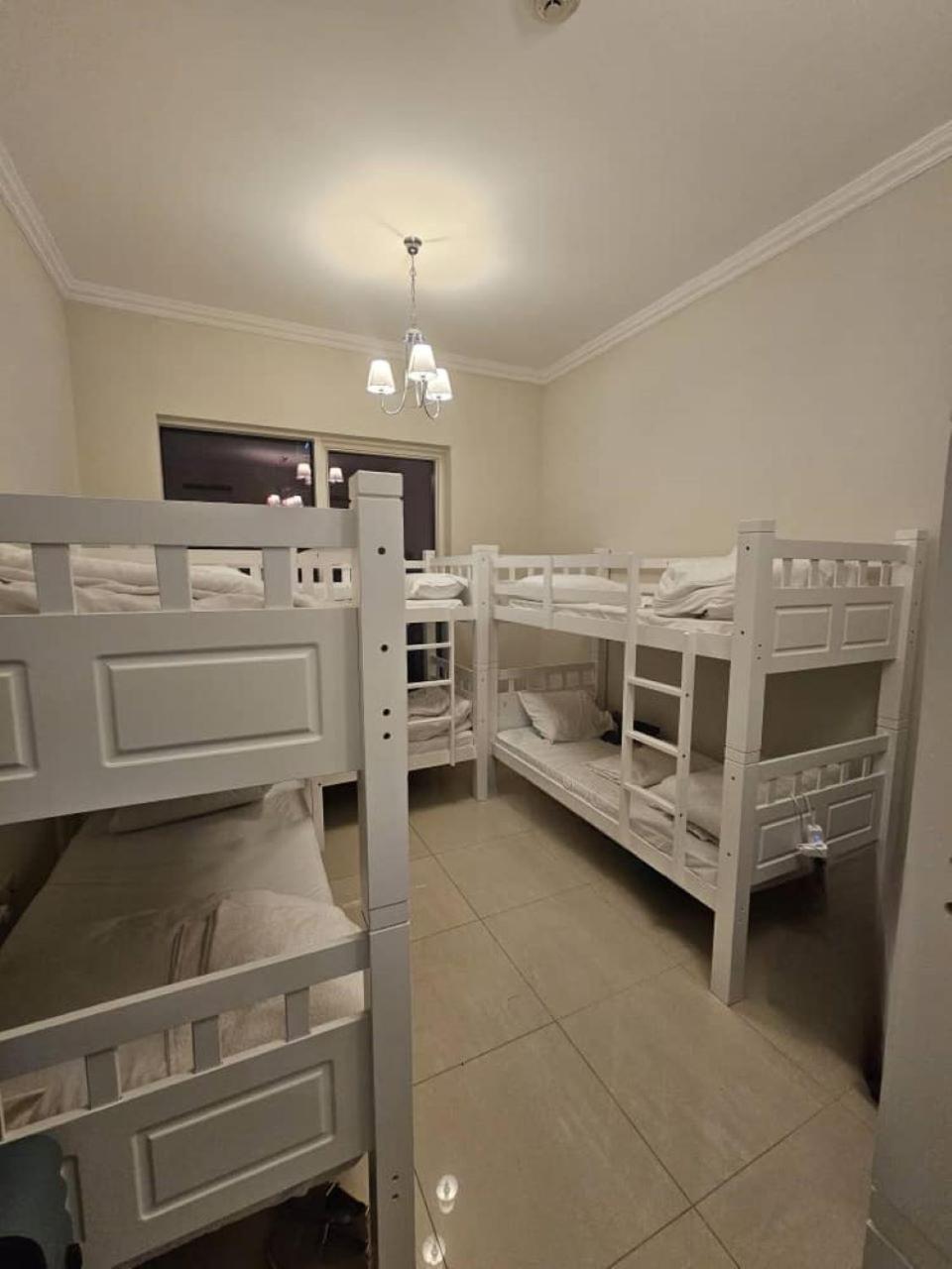 Albergue Downtown Holiday's - 1 Min To Mall & Burj Khalifa
