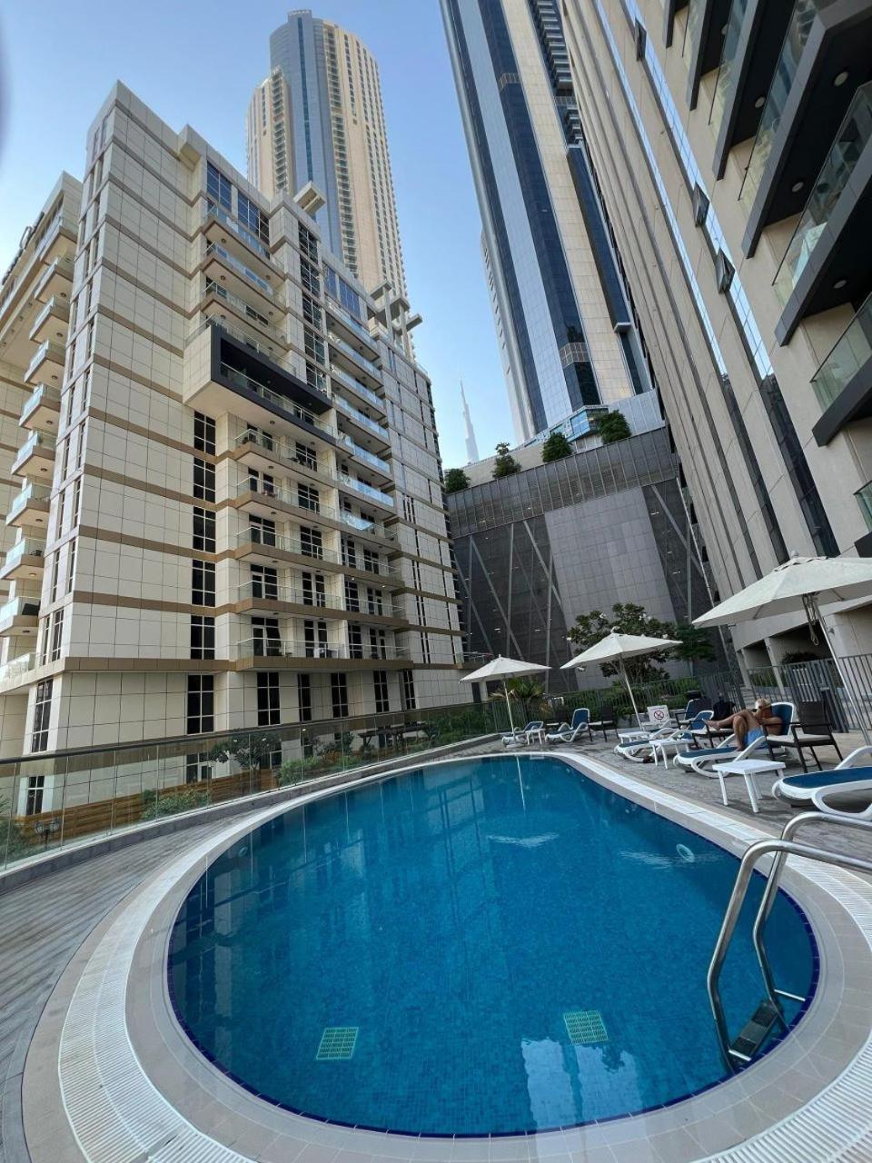 Albergue Downtown Holiday's - 1 Min To Mall & Burj Khalifa