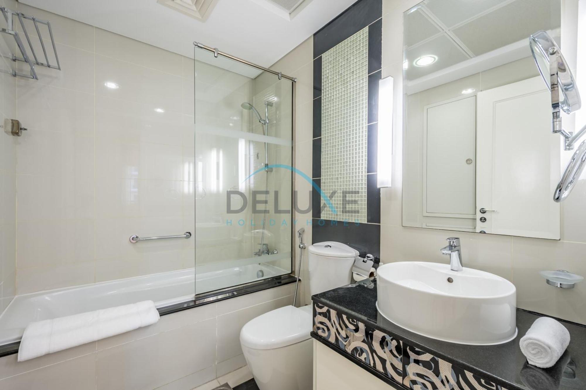 Daire Whimsical 3br At The Signature, Downtown By Deluxe Homes Dubai